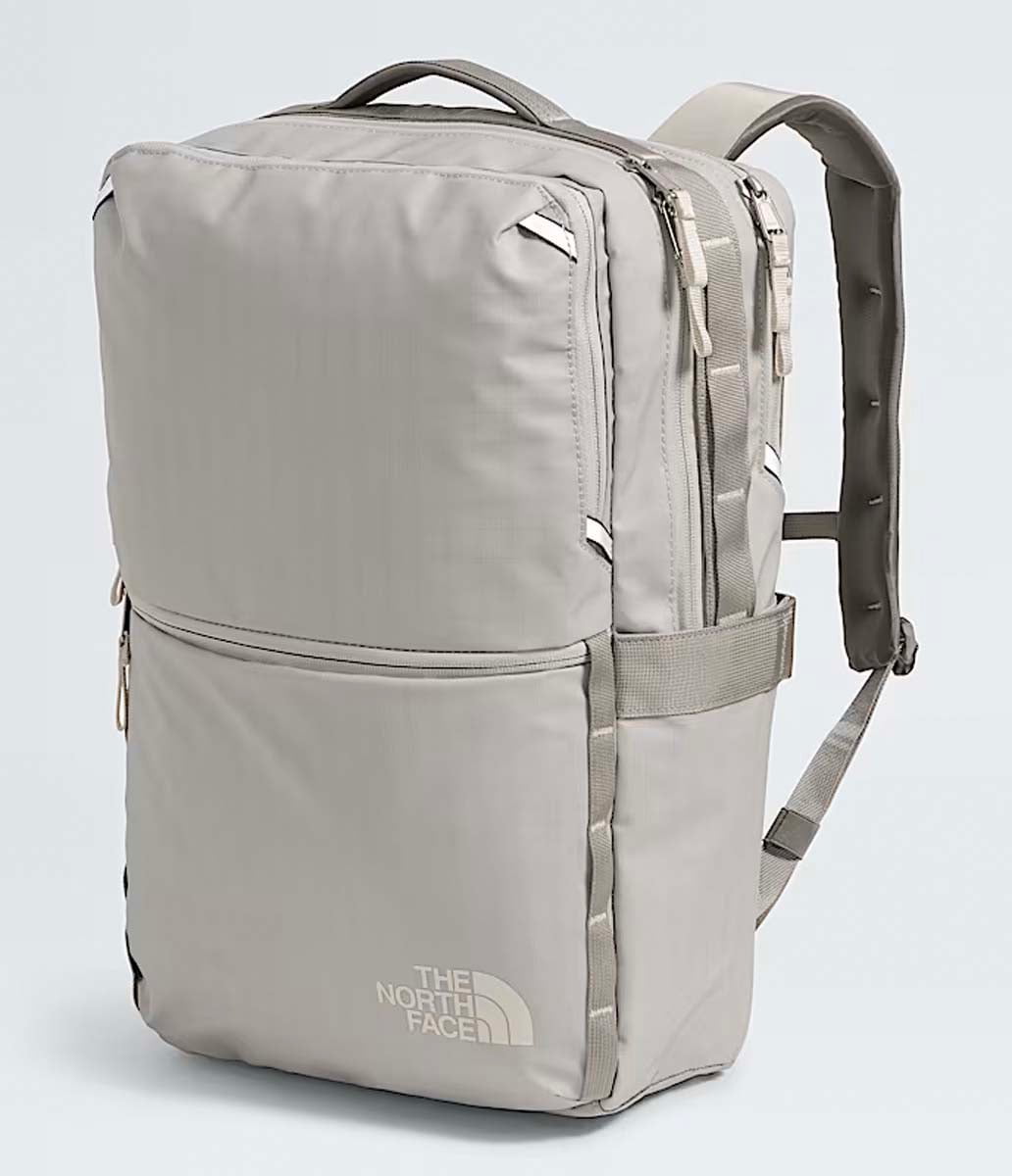 The North Face Base Camp Voyager Daypack - Lightweight Durable Hiking Backpack for Men & Women - Perfect for Travel, Camping & Outdoor Adventures