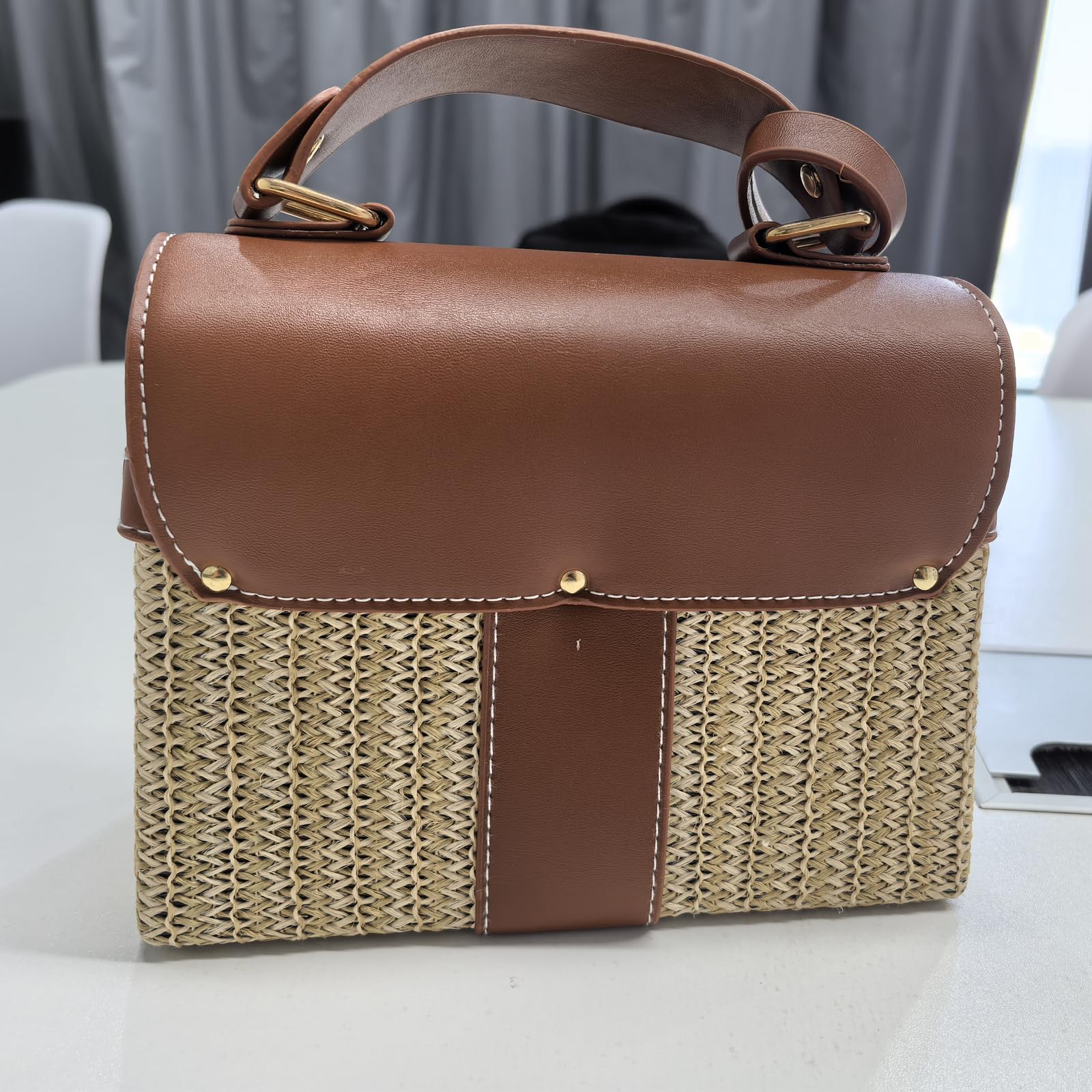 Women's Straw Beach Bag - Crossbody Handbag with Leather Stitching for Summer - Perfect for Vacation, Pool Party & Outdoor Activities
