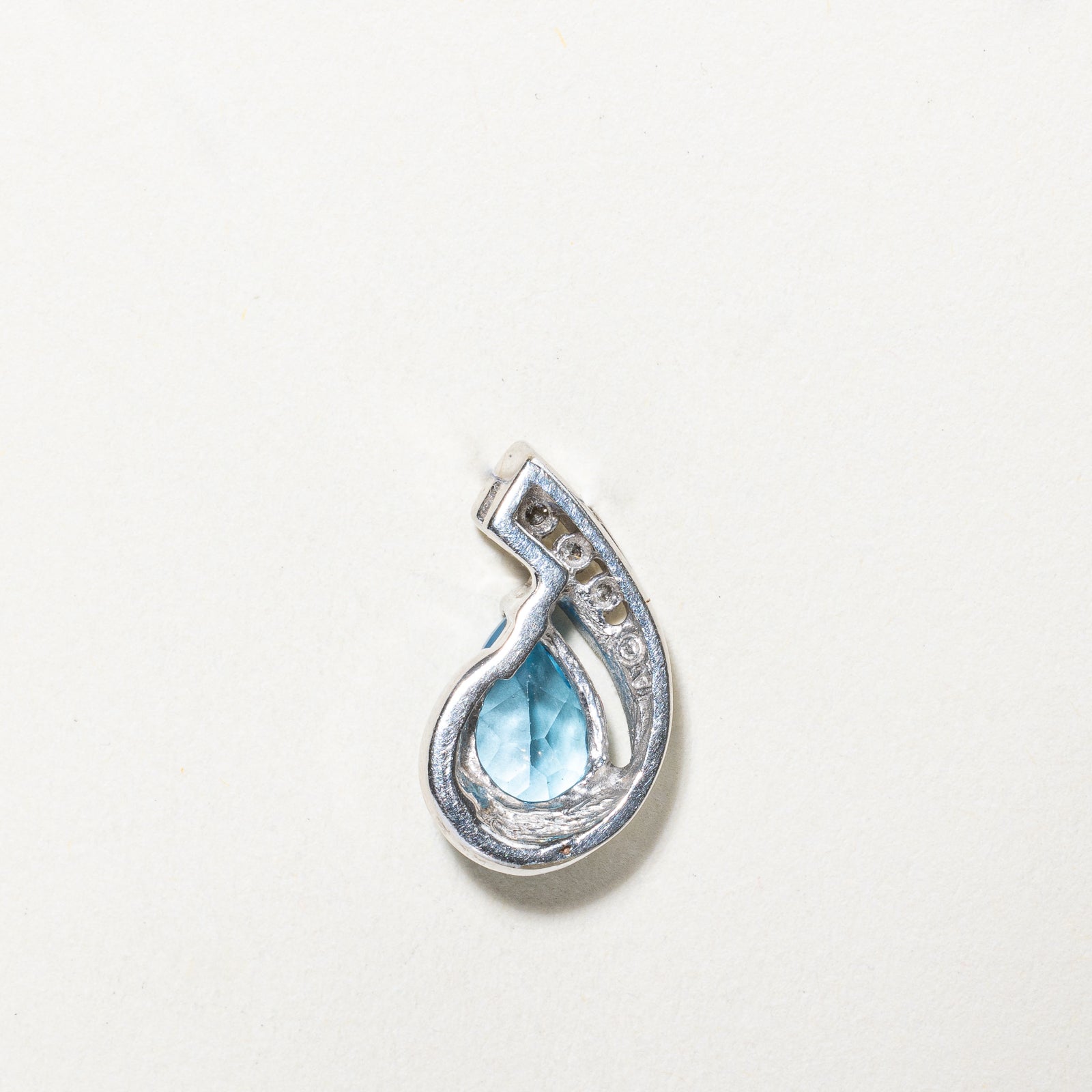 Exquisite 1.40ct Topaz & 0.04ct Diamond Pendant Necklace - Elegant Blue Gemstone Jewelry for Women - Perfect for Anniversary Gifts & Special Occasions