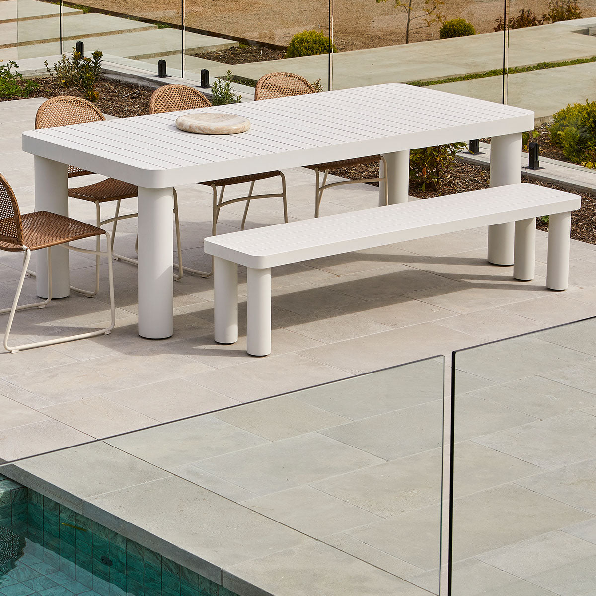 Frankie Outdoor Dining Table - Weather-Resistant Patio Furniture Set for Garden, Backyard, Poolside & BBQ Parties - Perfect for Outdoor Entertaining & Relaxation