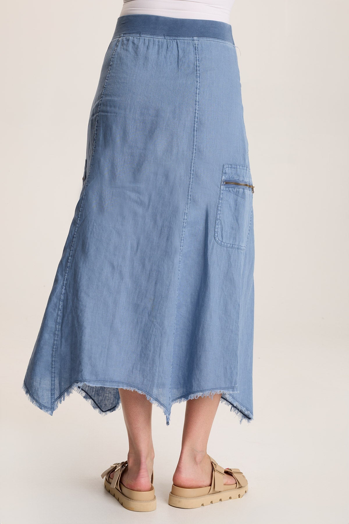 Stylish Doak Skirt with Sharkbite Hem & Cargo Pockets - Women's Fashion Utility Skirt for Outdoor Adventures, Hiking & Streetwear