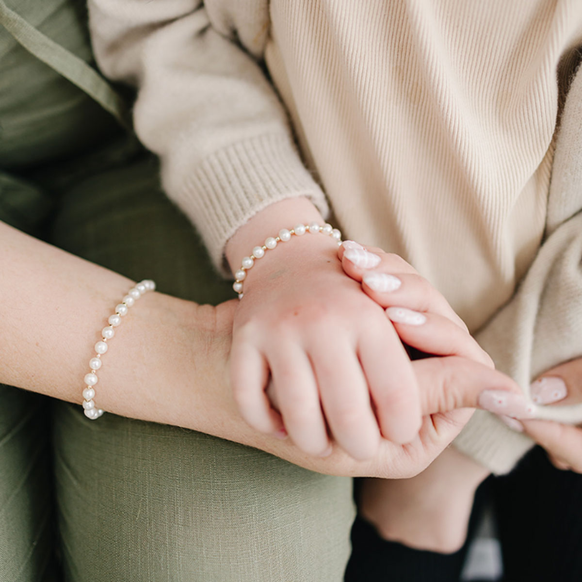 Elegant Pearl Bracelet for Women - Handmade Freshwater Pearl Jewelry Gift for Her - Perfect for Weddings, Parties & Special Occasions