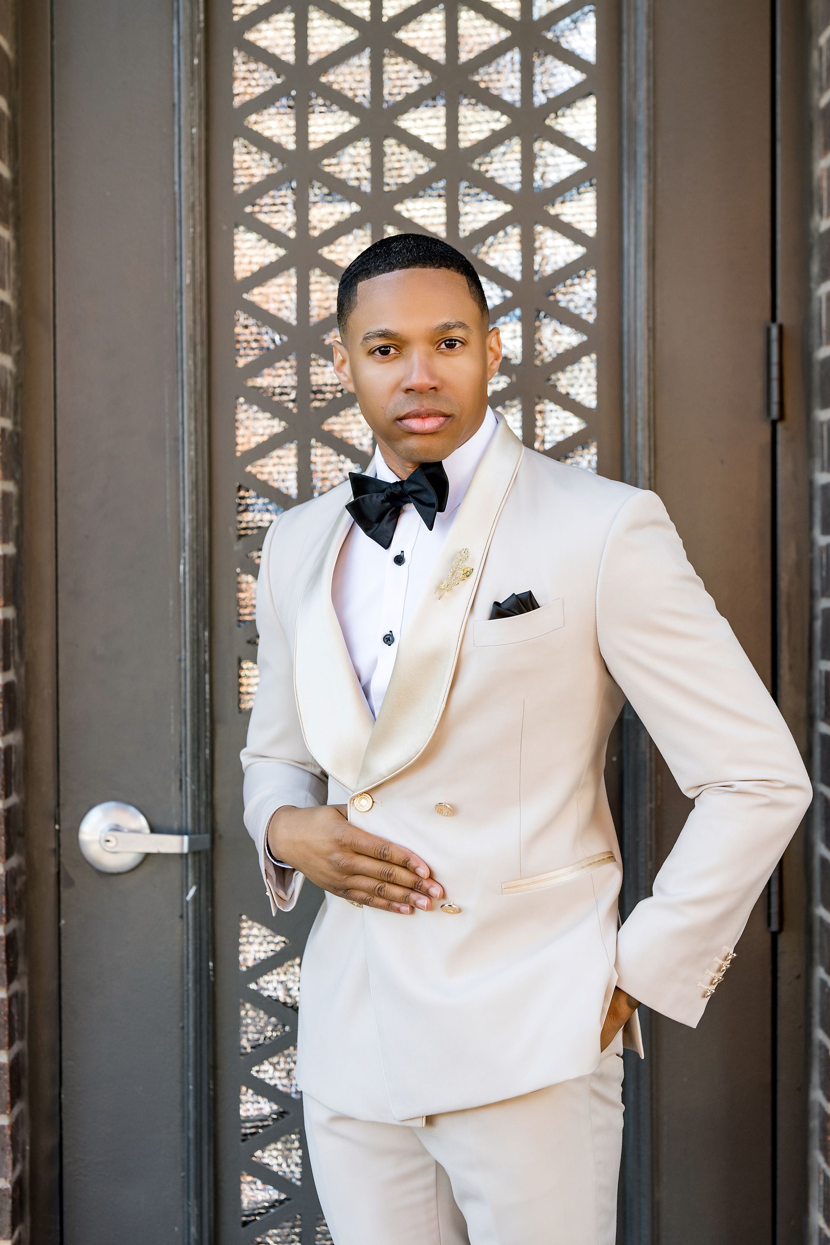 Custom Tailored Shawl Lapel Tuxedo Suit - Premium Champagne Prestige Formal Wear for Weddings, Galas & Black Tie Events