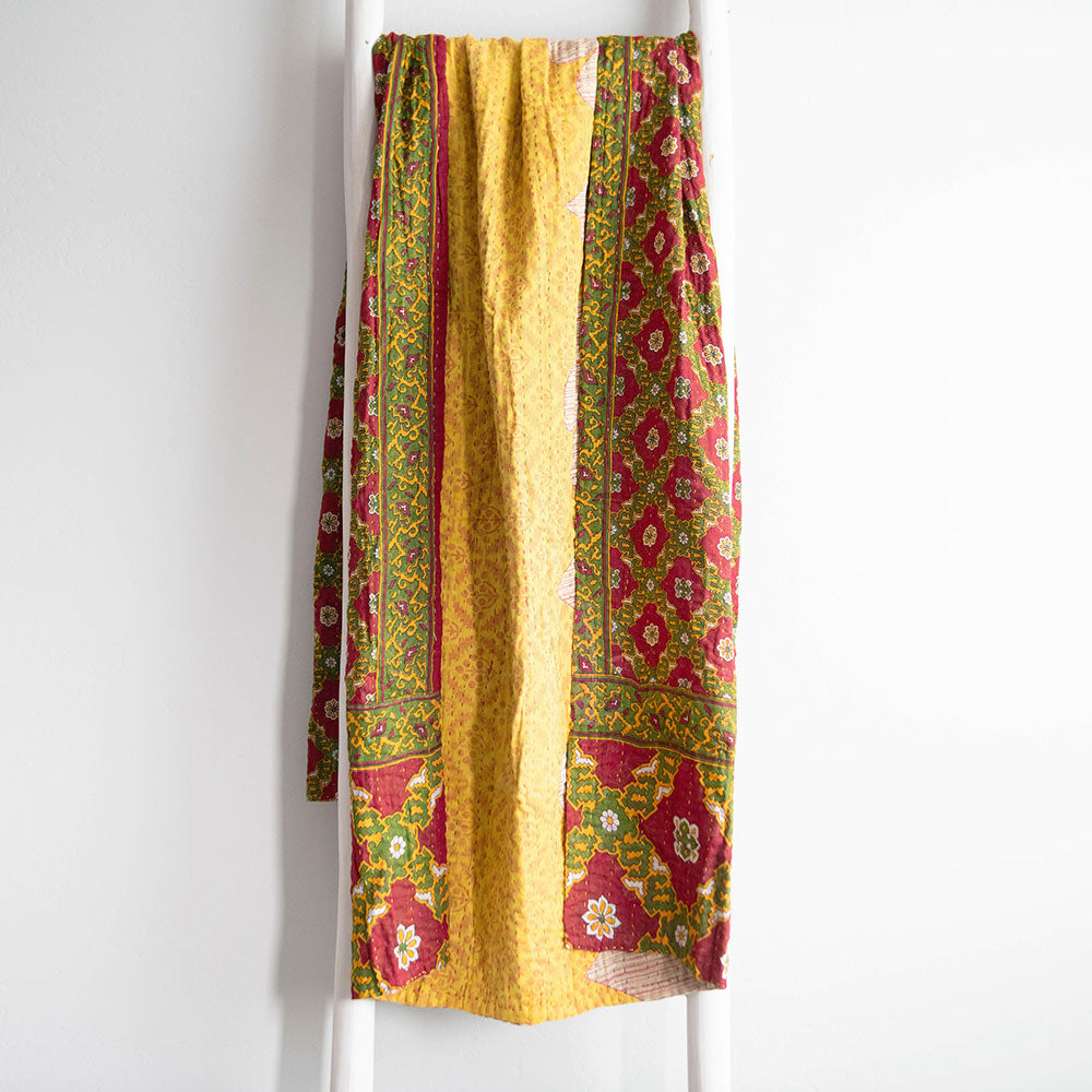 Handmade Kantha Quilt KT5771 - Unique Boho Chic Bedspread, Lightweight Summer Blanket for Bedroom Decor, Perfect for Cozy Nights and Boho Home Styling