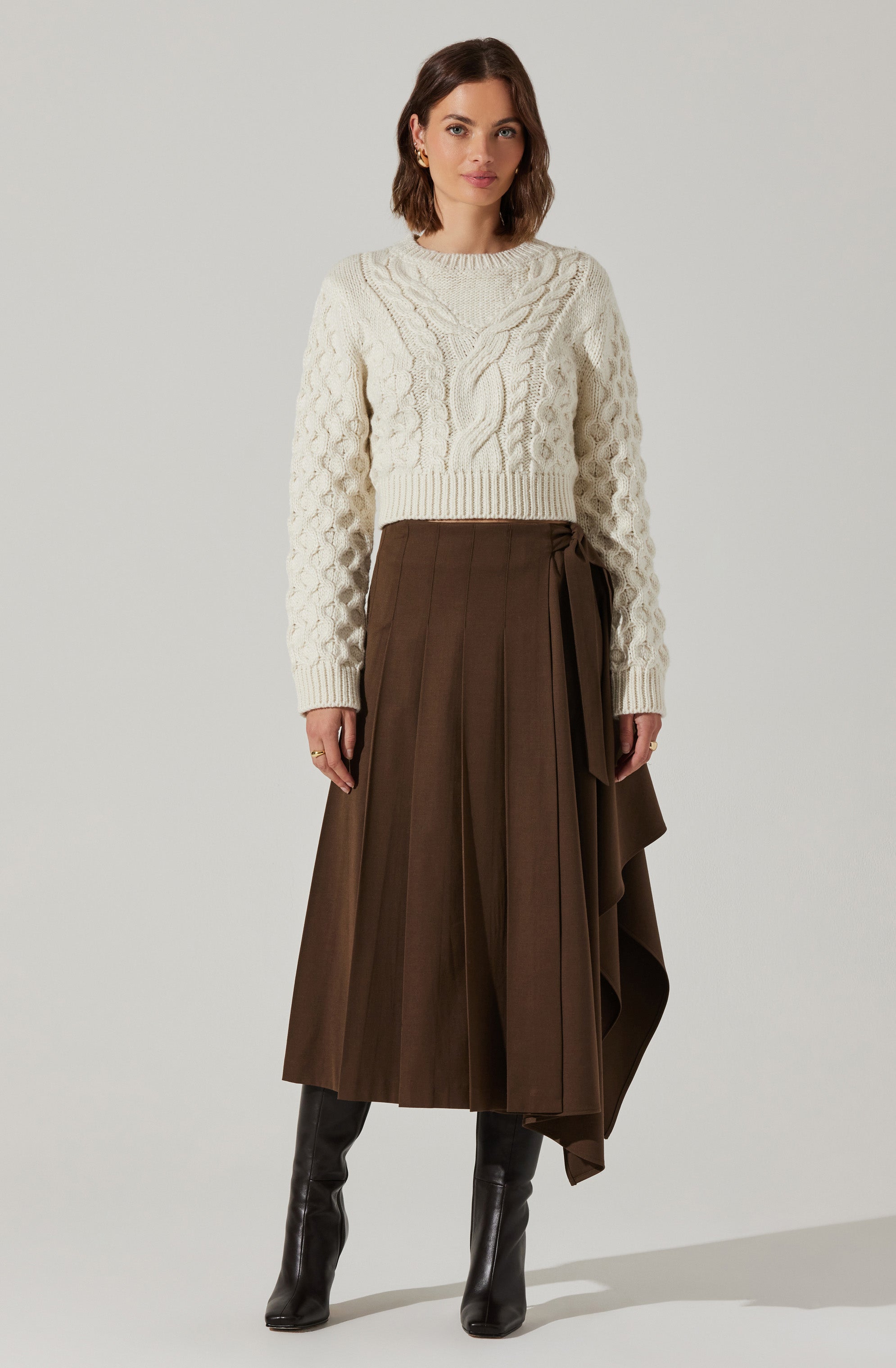 Caila Cable Knit Cropped Sweater for Women | Soft Chunky Knit Pullover | Winter Fall Fashion | Perfect for Casual Outfits, Date Nights & Holiday Gatherings