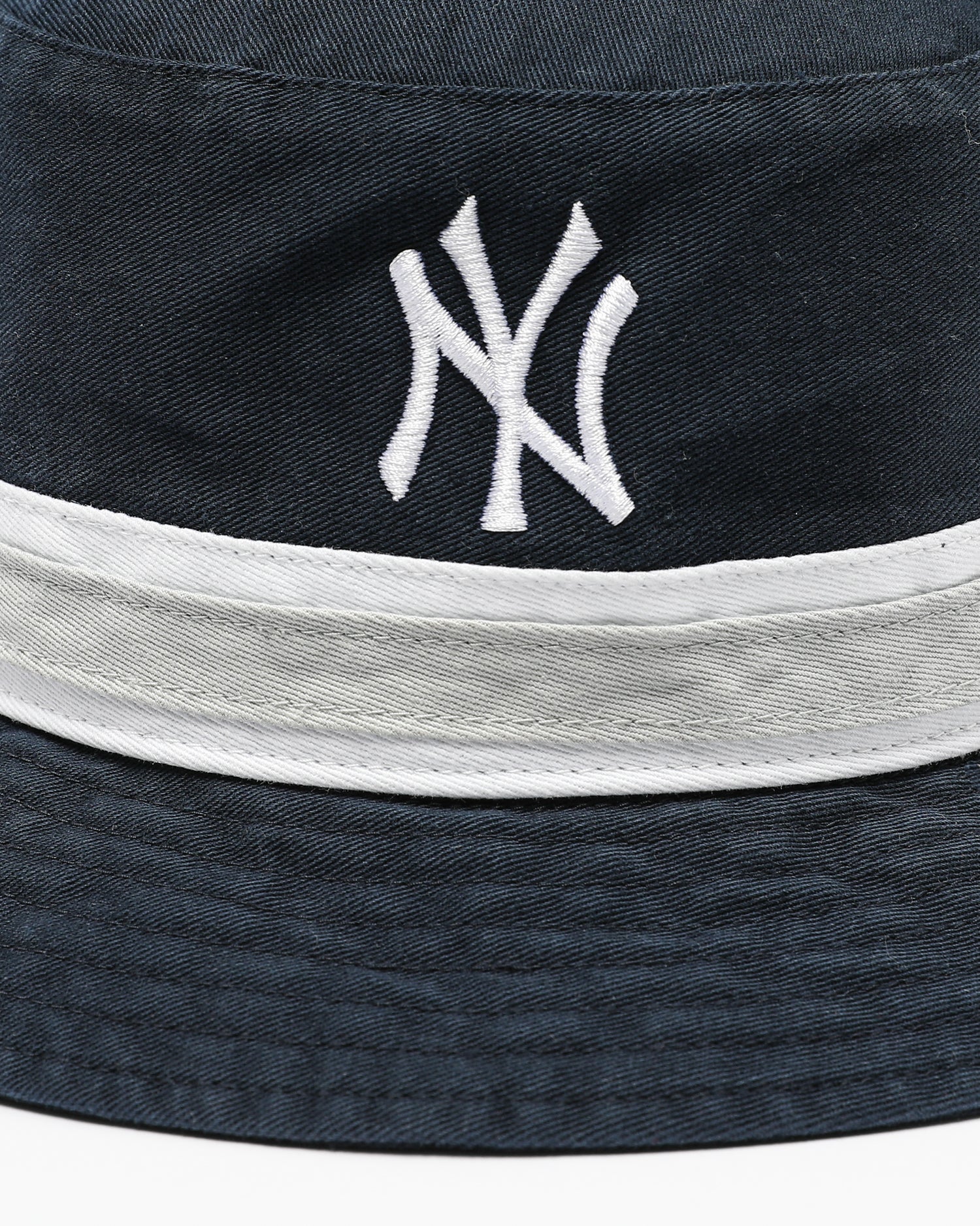 47 Brand New York Yankees Navy Striped Bucket Hat - Official MLB Baseball Cap for Men & Women - Perfect for Games, Outdoor Activities & Casual Wear