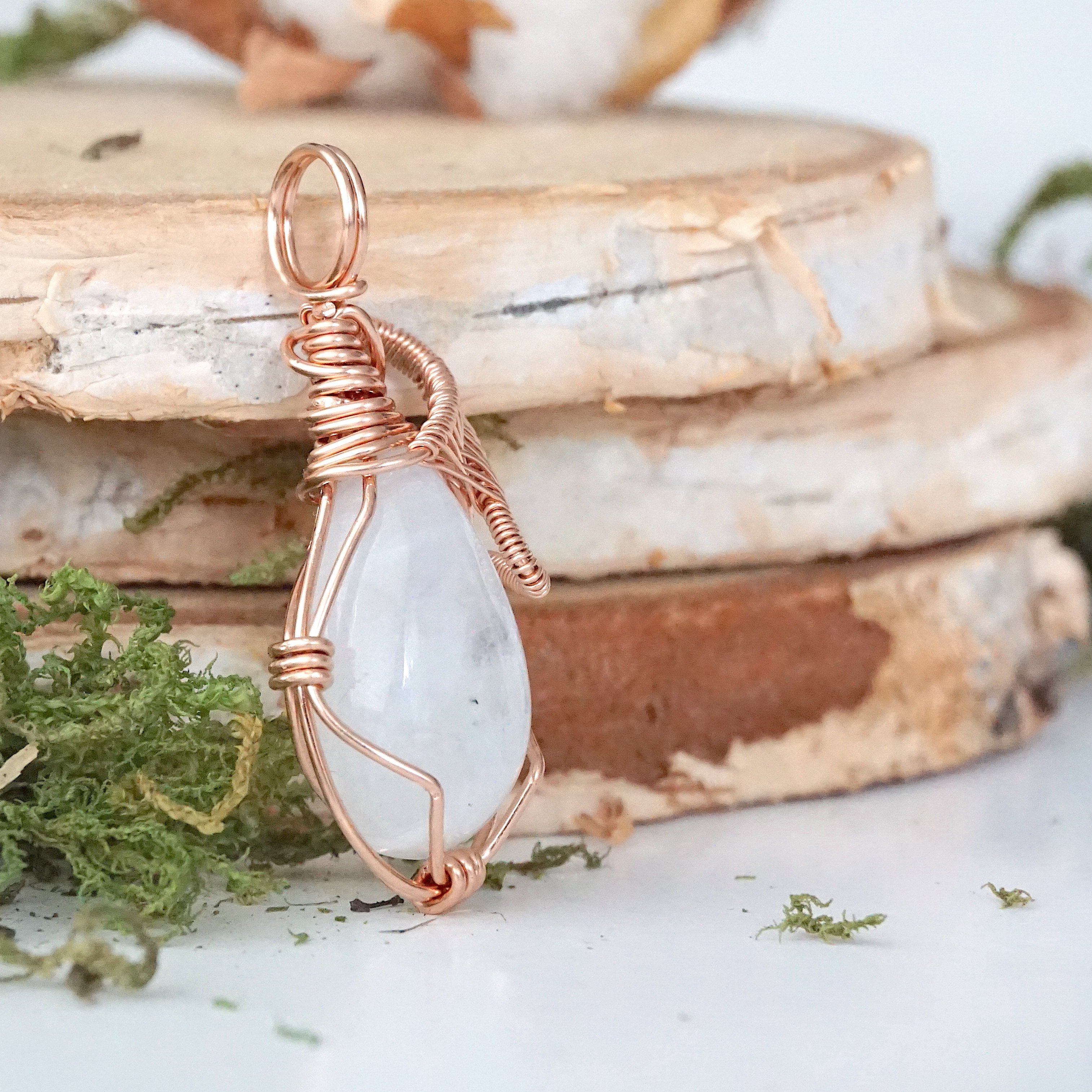 Rose Gold Rainbow Moonstone Necklace for Women - Elegant Dainty Pendant Jewelry Gift for Birthday, Anniversary & Valentine's Day - Perfect for Everyday Wear & Special Occasions