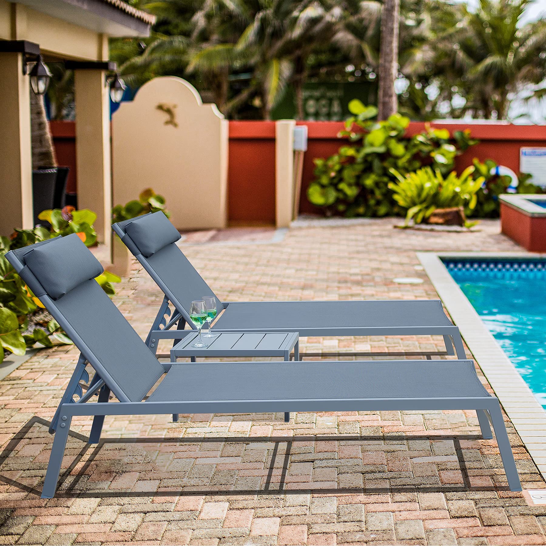 Domi Patio Chaise Lounge Set - 5-Position Adjustable Pool Lounge Chairs with Breathable Textilene Fabric, Headrest & Side Table - Sturdy Steel Frame Outdoor Furniture (Grey) - Perfect for Poolside Relaxation, Backyard Lounging & Patio Decor
