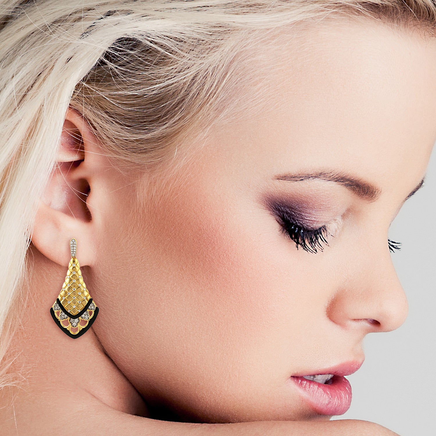 18K Yellow Gold Fancy Cut Onyx Gemstone Bezel Set Diamond Dangle Earrings for Women - Perfect for Indian Ethnic Wear, Weddings & Special Occasions