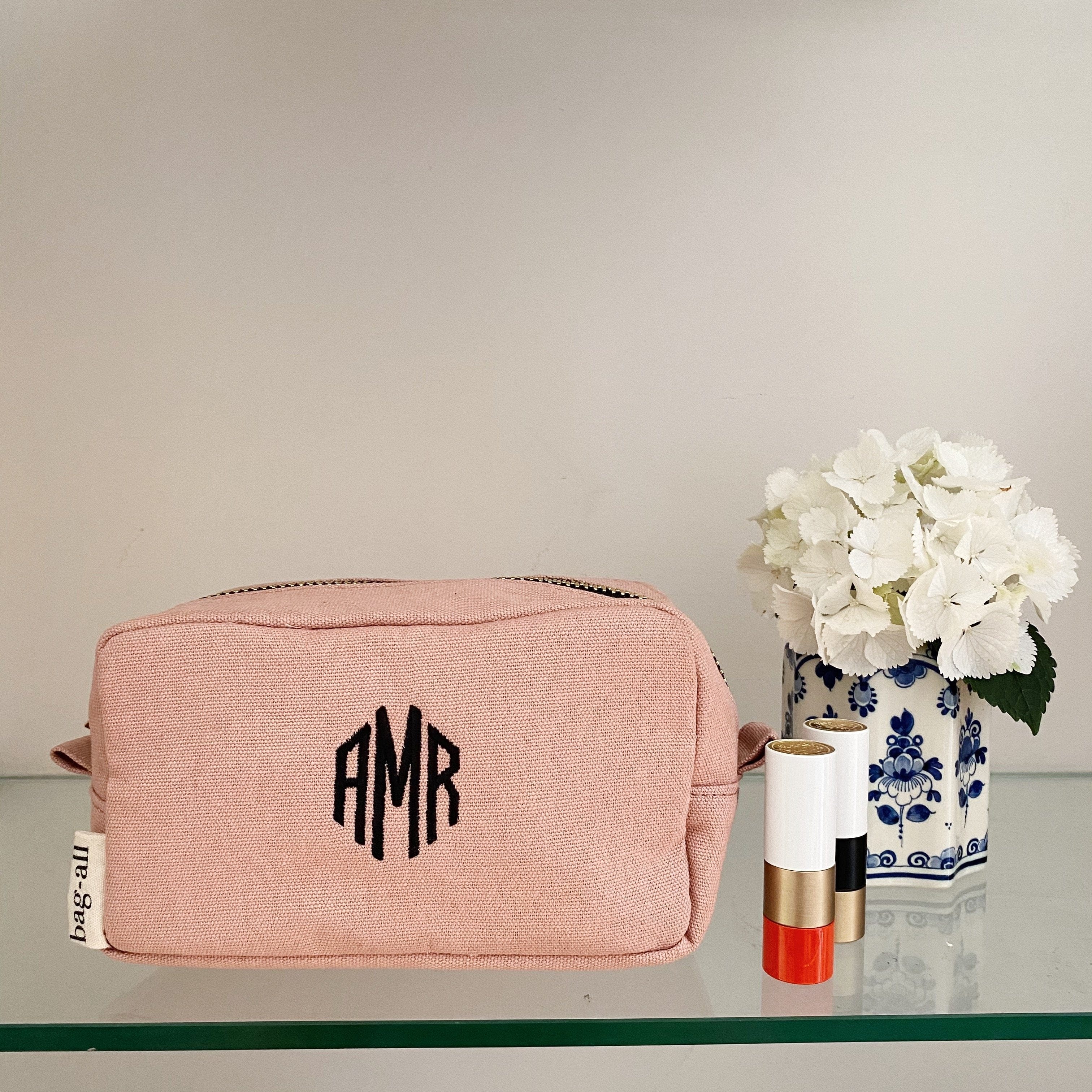 Custom Monogrammed Personalized Gift - Perfect for Weddings, Birthdays & Special Occasions | Do Not Remove Tag for Monogramming