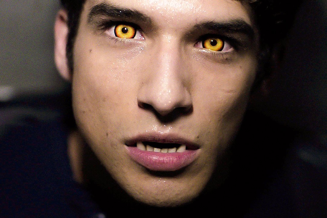 Teen Wolf Season 2 DVD | Complete TV Series Collection | Supernatural Werewolf Drama Show | Perfect for Teen Entertainment & Gift Giving