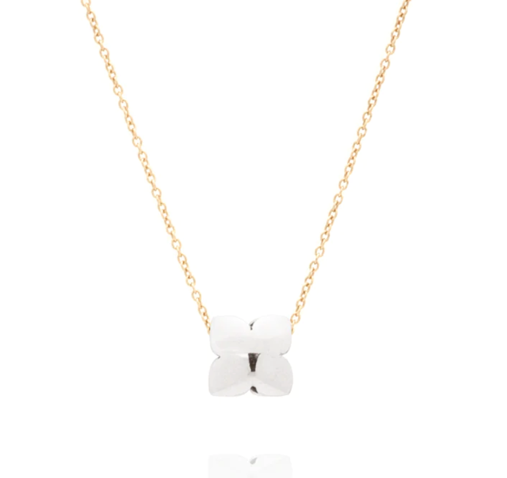 Elegant Flower Necklace for Women - Dainty Floral Pendant Jewelry for Everyday Wear, Date Night & Special Occasions