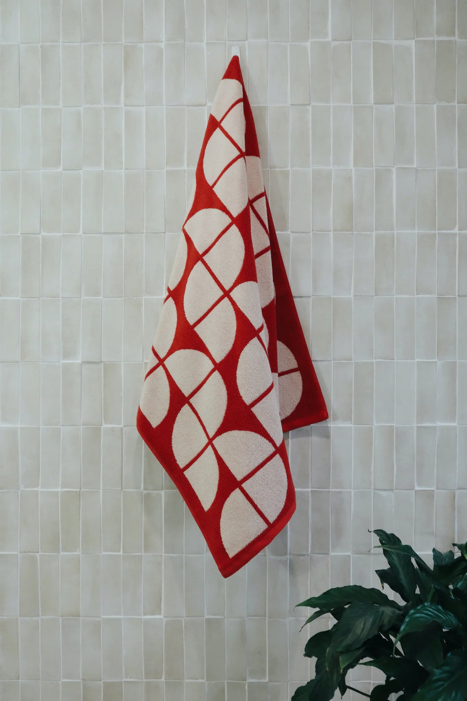 Premium Chelsea Bath Sheet - Soft & Absorbent Luxury Towel in Brick & Peony Colors - Perfect for Spa, Bathroom & Beach Use