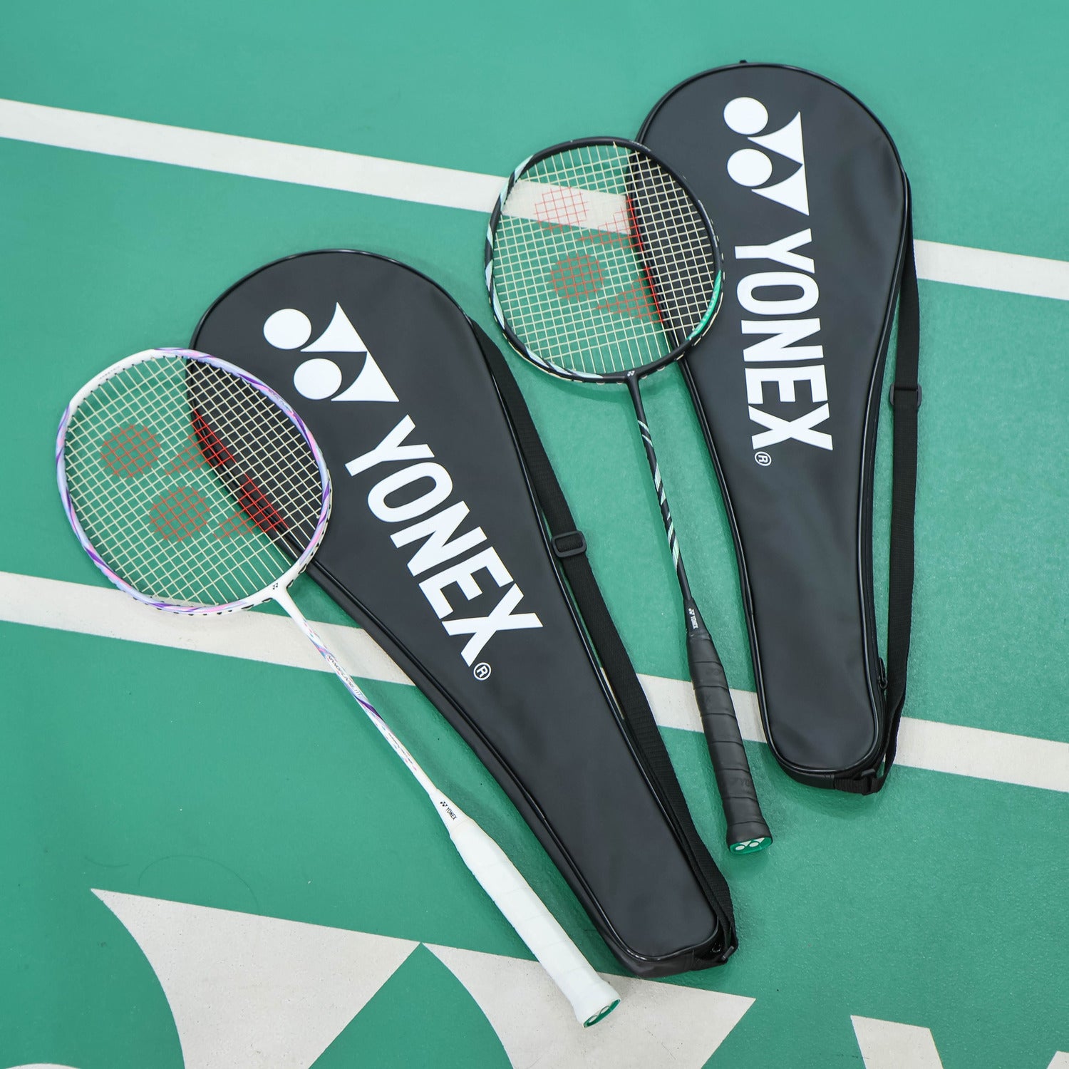 Yonex Astrox 11 Badminton Racket - Black/Green - High Performance Carbon Fiber Shuttlecock Racket for Professional & Recreational Players - Perfect for Tournaments & Training Sessions