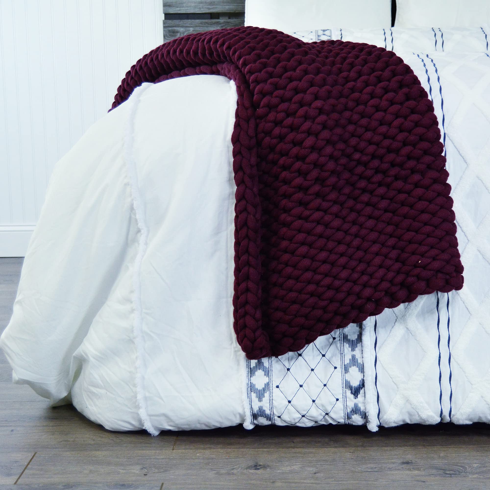 Donna Sharp Throw Blanket - Chunky Knit Merlot Contemporary Decorative Blanket with Oversized Loop Pattern | Soft & Cozy for Living Room, Bedroom, or Gift