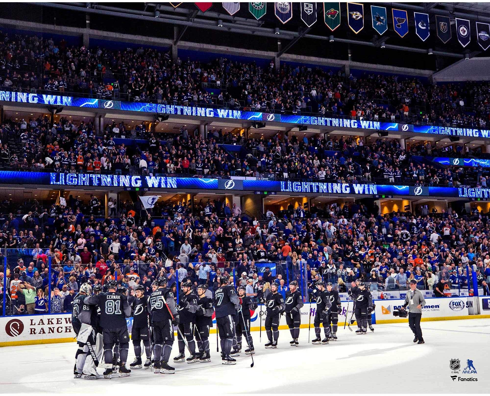 Tampa Bay Lightning NHL Franchise Record Win Streak Commemorative Photo - Authentic Hockey Sports Art Print for Man Cave & Sports Memorabilia Collection