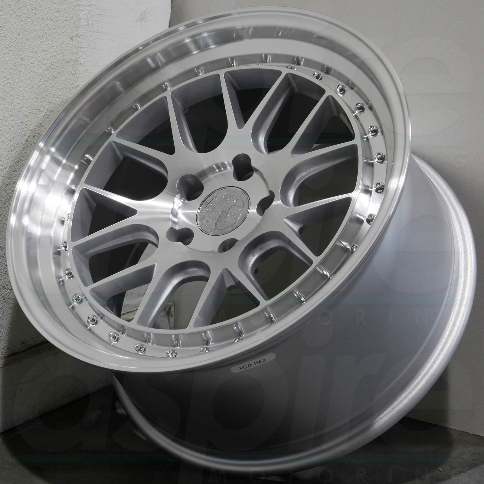 Aodhan DS-06 18x8.5 Custom Alloy Wheels - 35 Offset, 5x114.3 Bolt Pattern, 73.1mm Hub Bore - Silver Machined Face Rims for Performance Cars & Custom Builds - Perfect for Honda, Acura, Lexus & More
