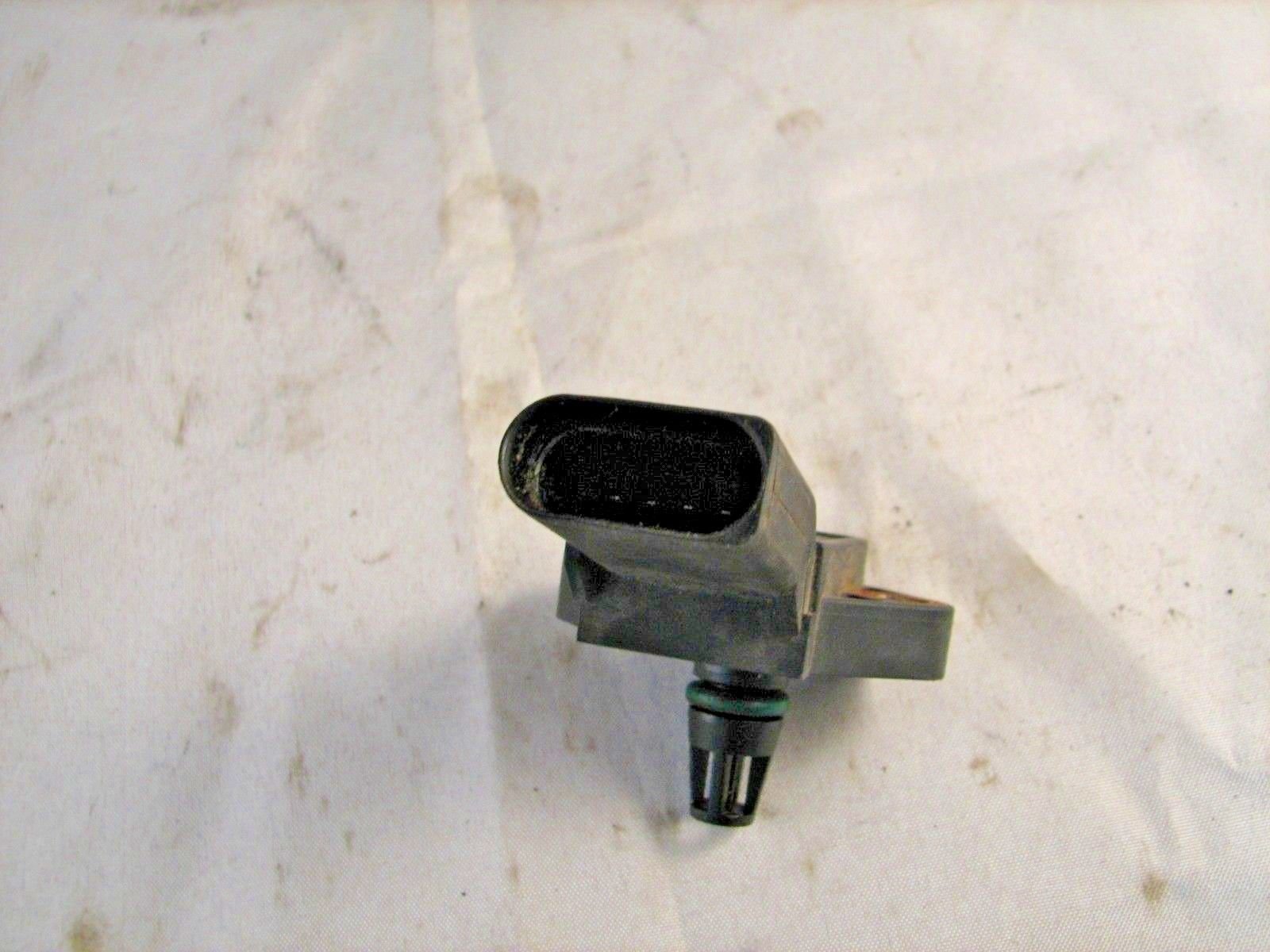 Volkswagen Pressure Sensor 038906051D - OEM Replacement Part for VW Cars - Improve Engine Performance & Fuel Efficiency | Ideal for Maintenance & Repair