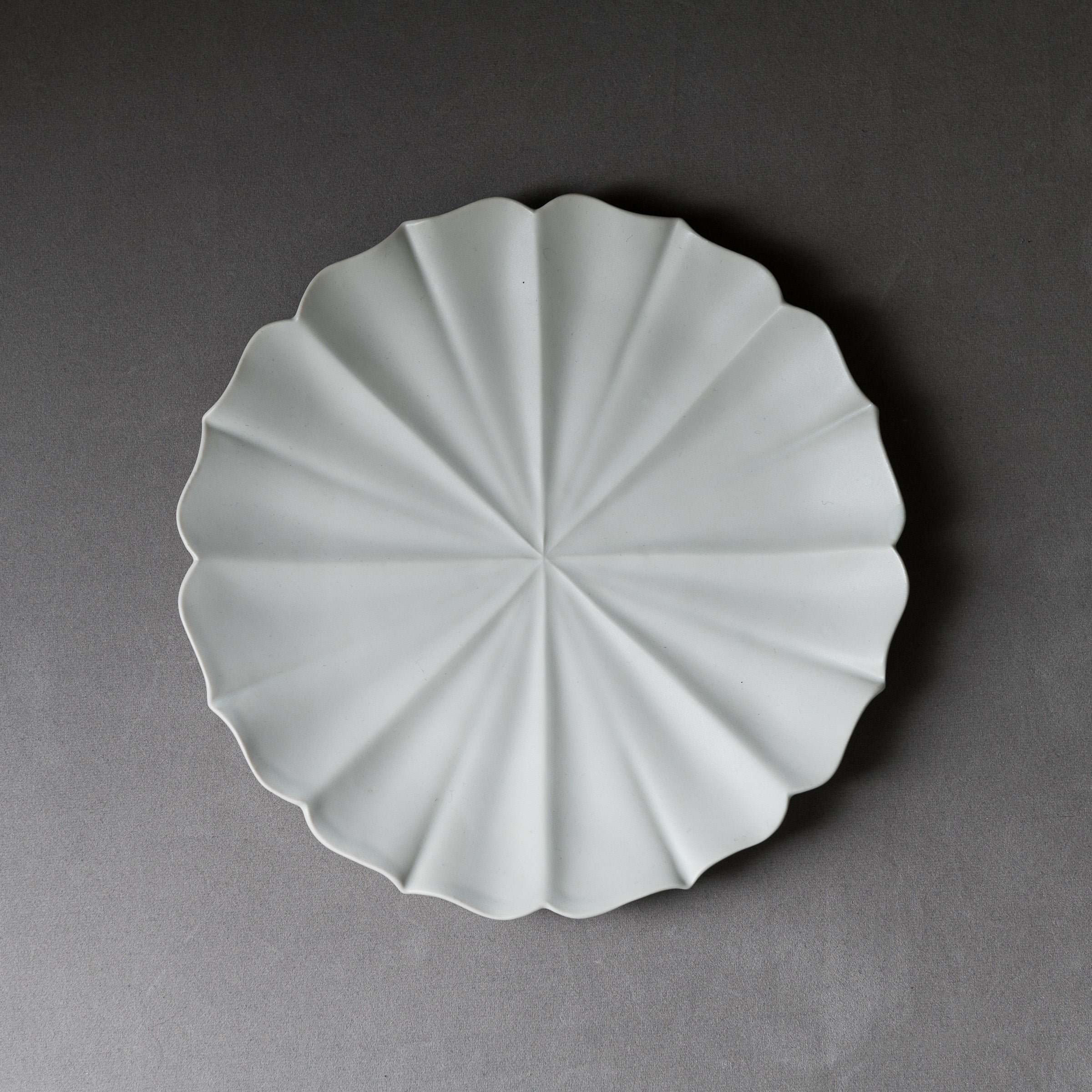 USUKIYAKI Ryoka Handmade Ceramic Plate Set - 2 Sizes (Small & Large) | Authentic Japanese Stoneware for Sushi, Sashimi & Home Decor