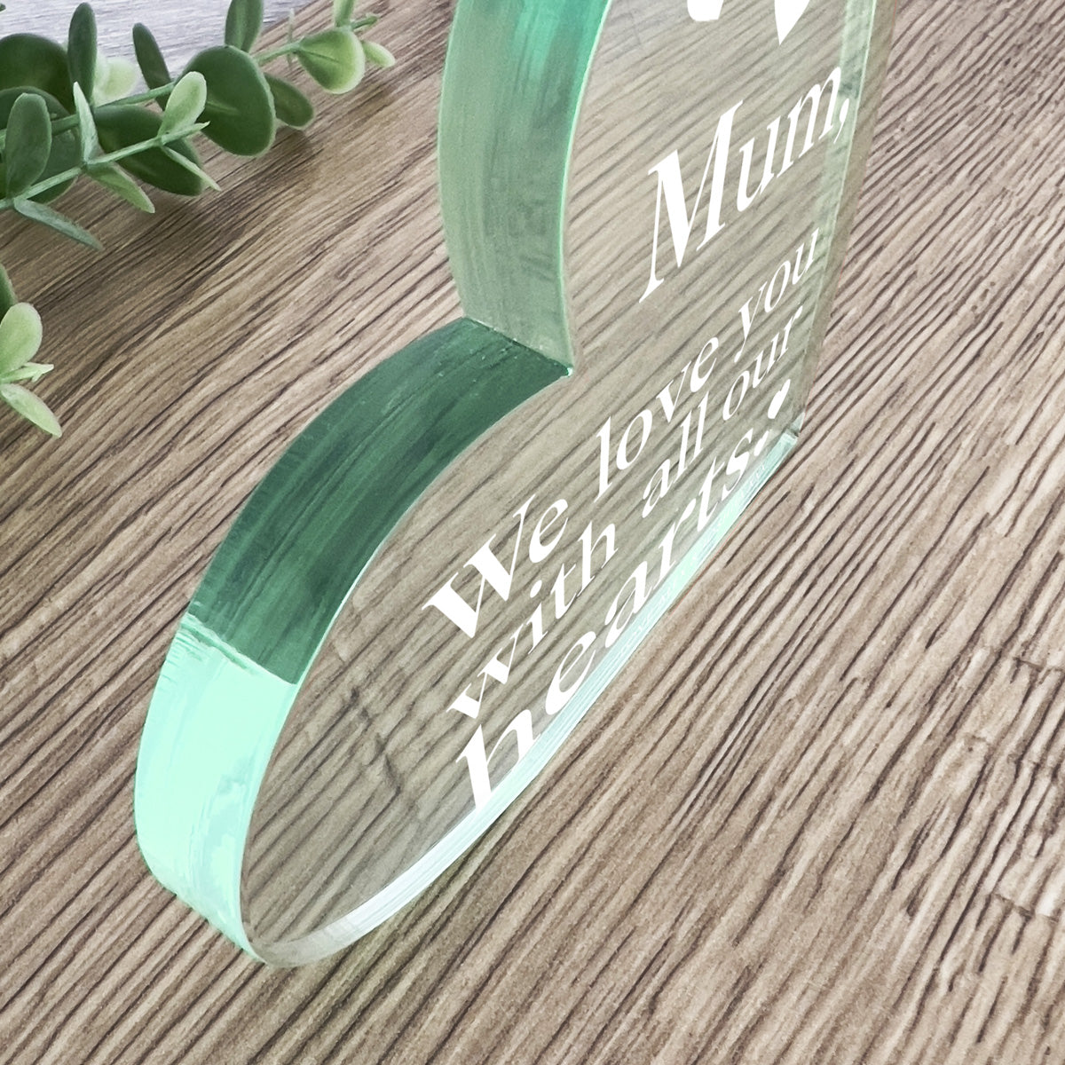 Personalized Acrylic Heart Keepsake for Mom, Mummy & Grandma - Freestanding Home Decor, Mother's Day Gift, Birthday Present - Perfect for Bedroom, Living Room, Office Desk Display