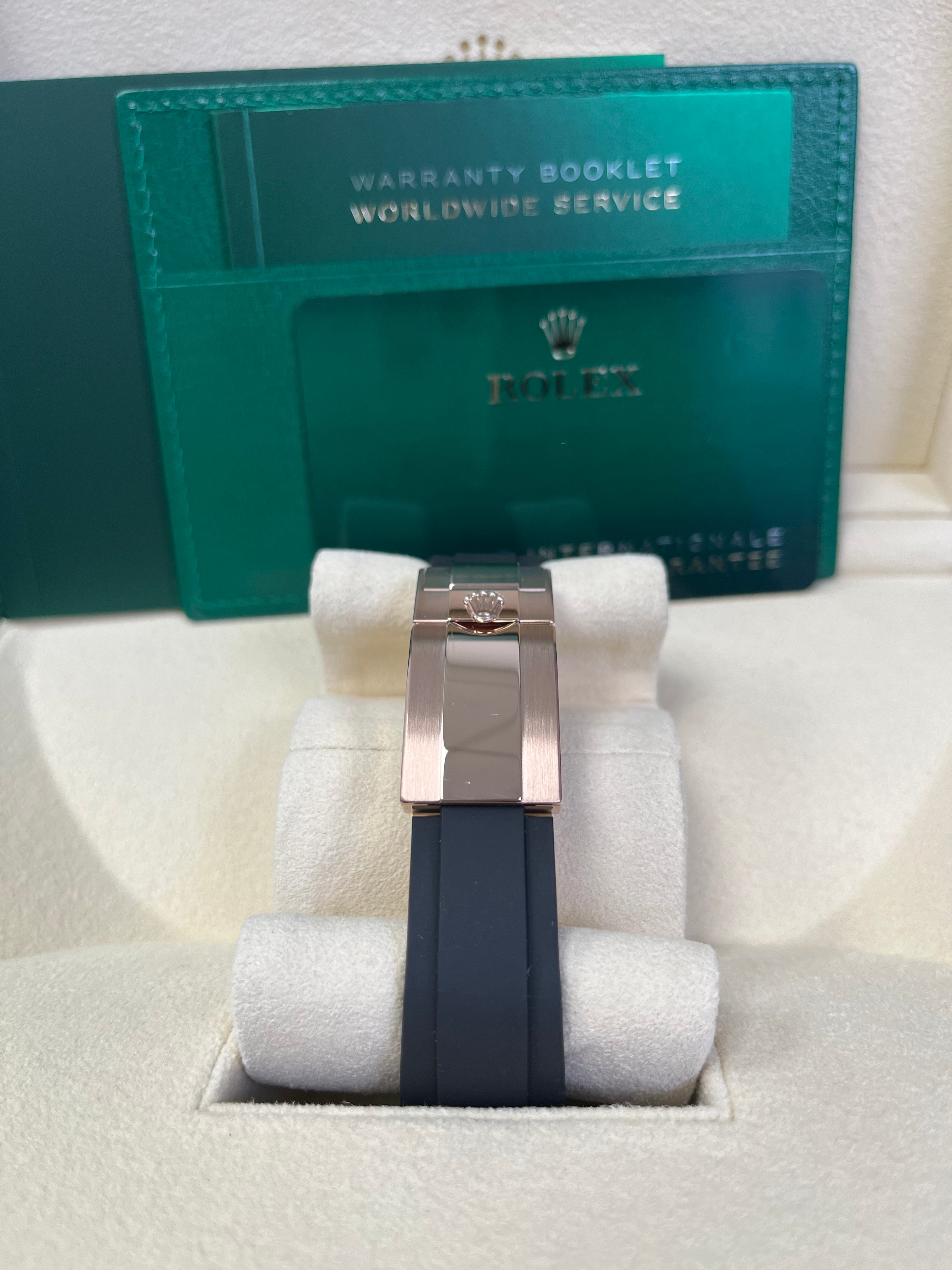 Rolex Cosmograph Daytona Rose Gold Watch with Black Subdials & Oysterflex Bracelet (Ref. 116515LN) - Luxury Men's Chronograph for Business, Racing & Special Occasions