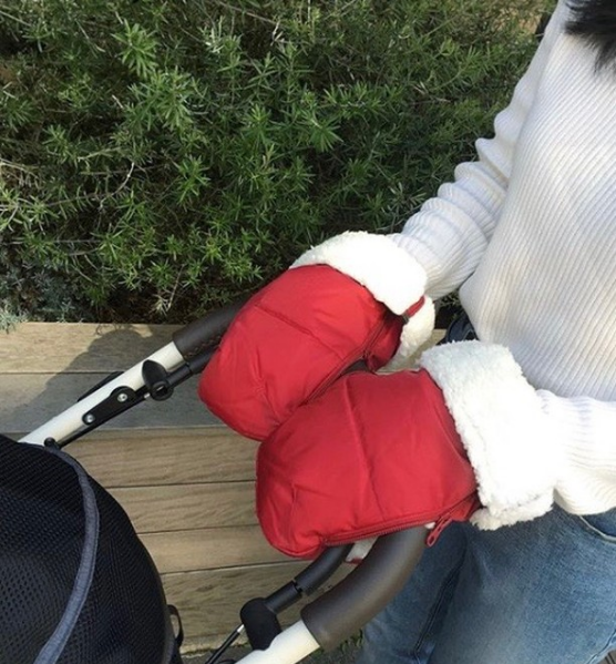 Cozy Hand Muff for Women - Soft Fleece Winter Hand Warmer with Pockets - Perfect for Outdoor Activities, Commuting & Cold Weather Protection