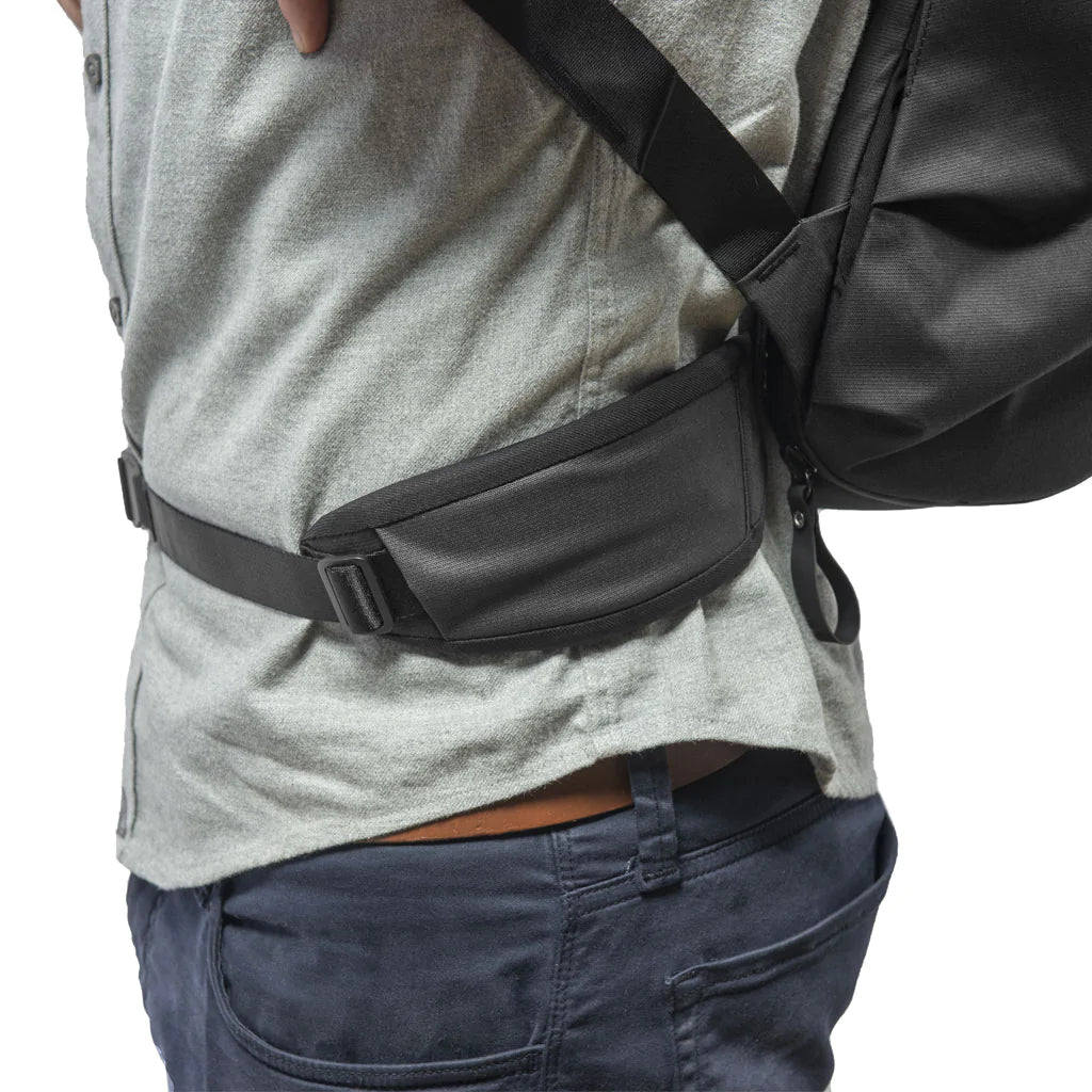 Peak Design Everyday Hip Belt - Durable & Stylish Waist Pack for Travel, Hiking & Daily Use - Perfect for Outdoor Adventures & Urban Commuting