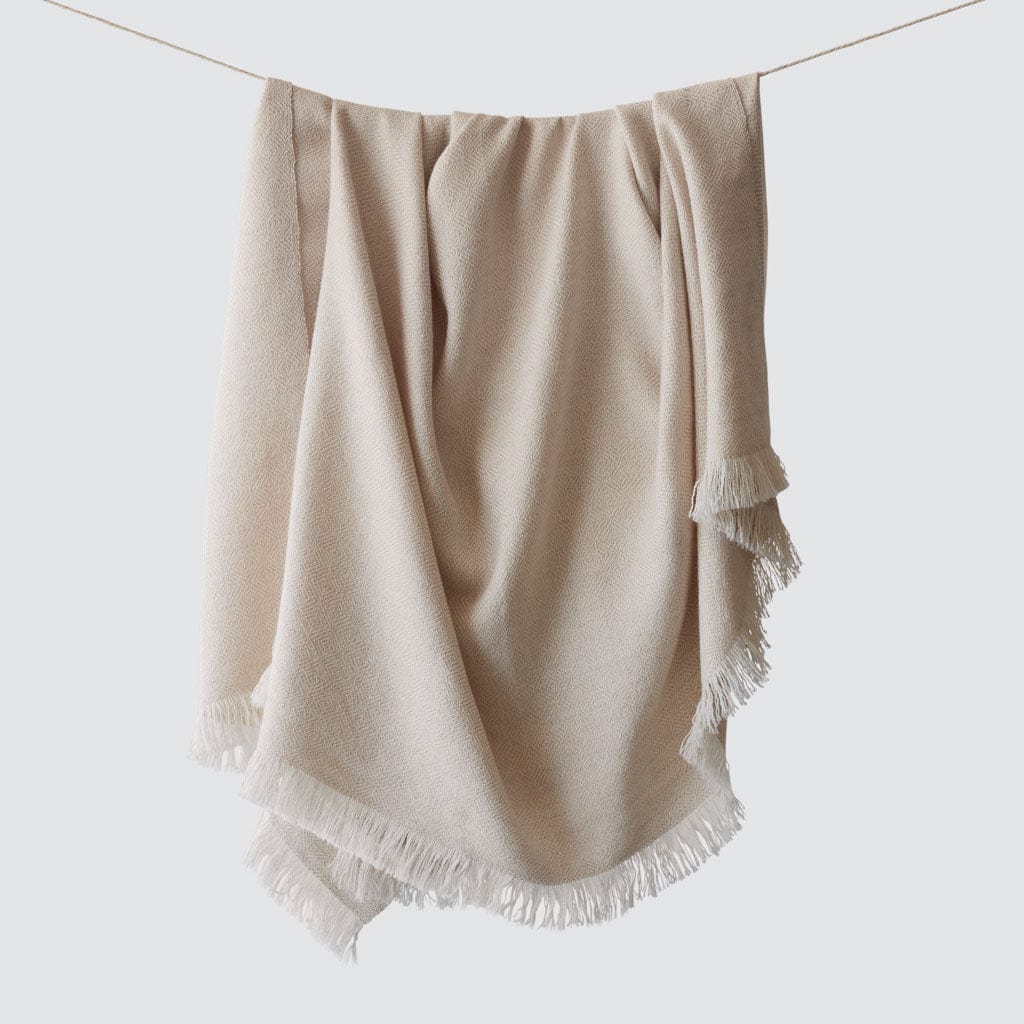 Soft & Cozy Alpaca Wool Throw Blanket - Luxurious Handwoven 100% Baby Alpaca - Perfect for Couch, Bed & Winter Warmth - Elegant Home Decor Gift