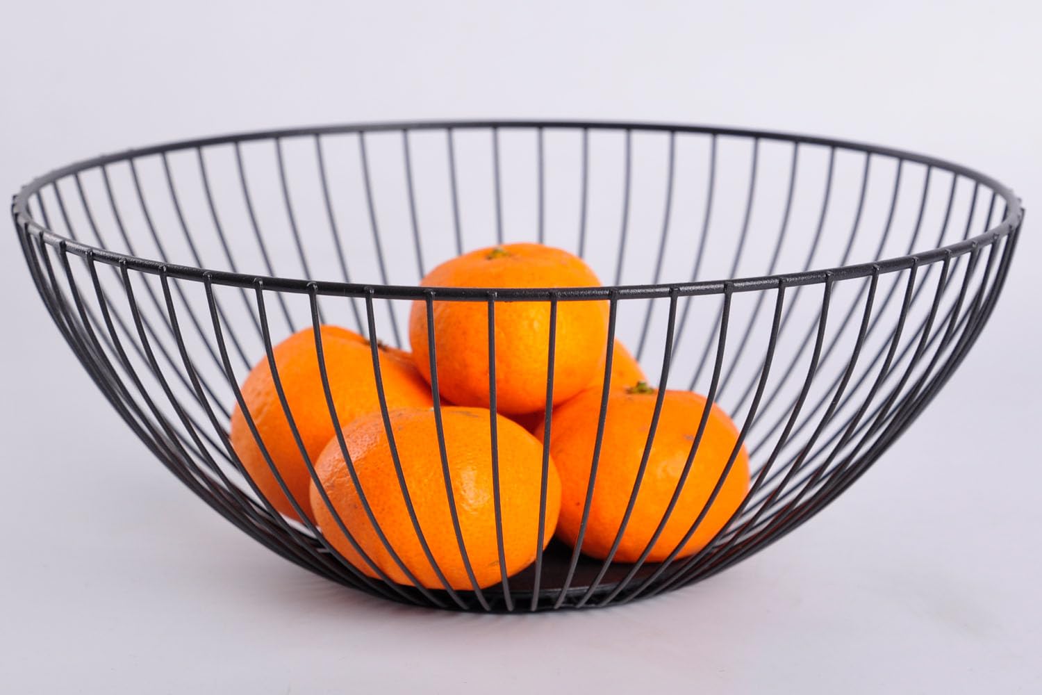 Stainless Steel Wire Fruit Basket - Modern Kitchen Countertop Fruit Bowl with Stand for Apples, Bananas & Produce | Perfect for Dining Table, Pantry & Farmhouse Decor (Low Black)
