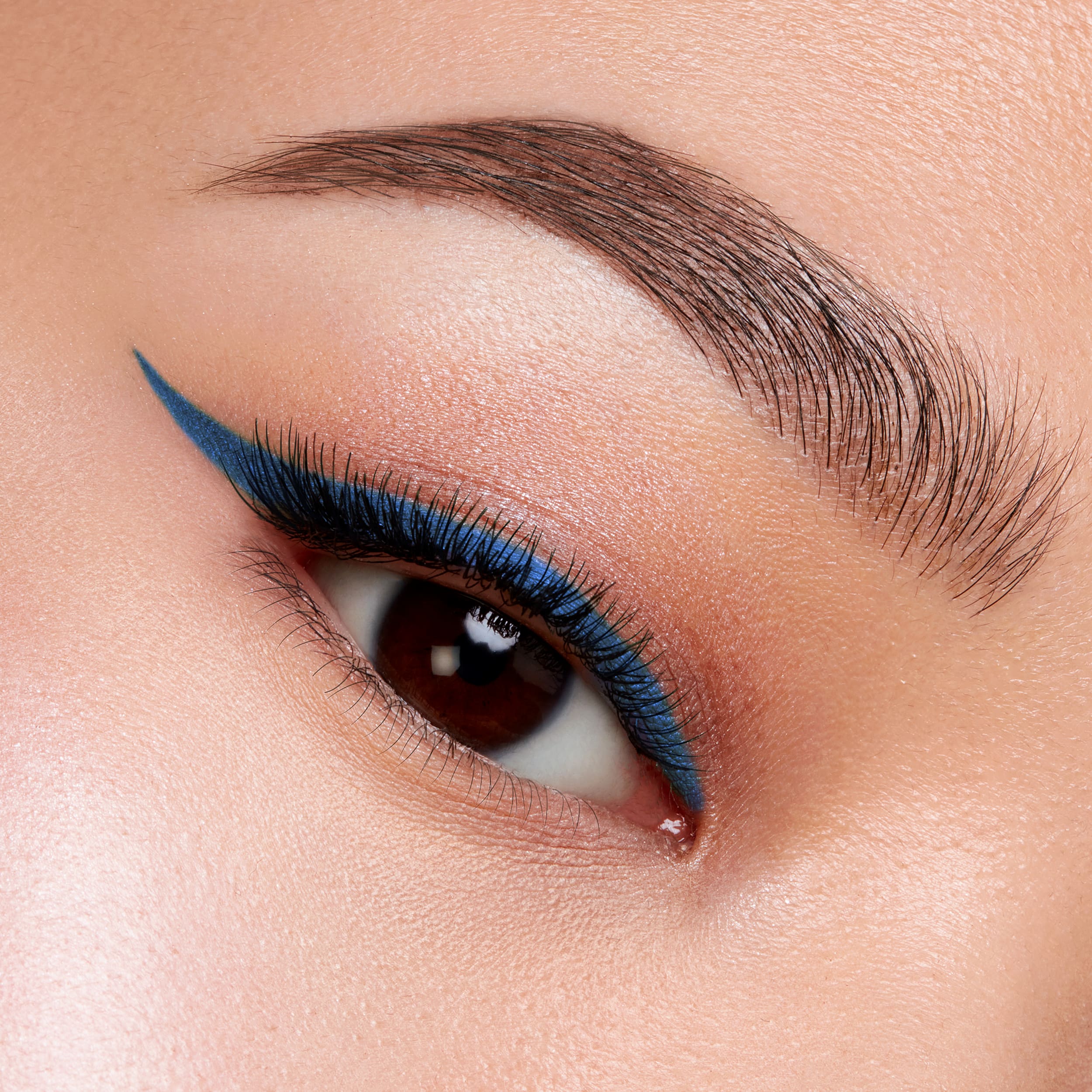 Long-Lasting Waterproof Gel Eyeliner Pencil - Smudge Proof & Highly Pigmented for Precise Eye Makeup - Perfect for Daily Wear, Party Looks & Professional Makeup Artists
