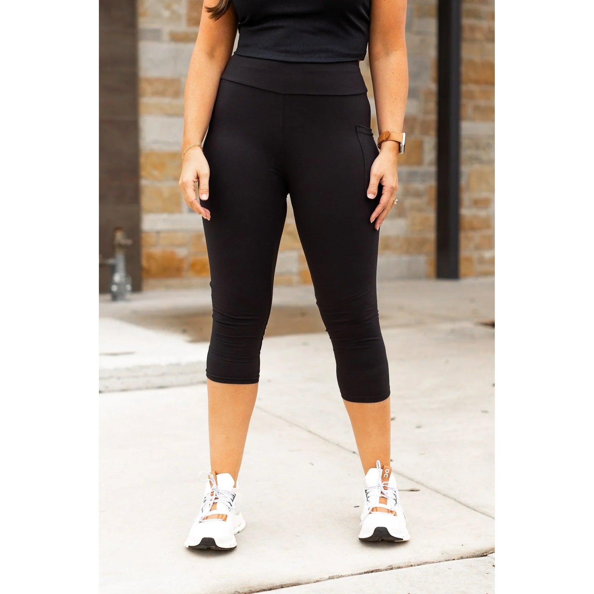 PREORDER: Women's High-Waisted Capri Yoga Leggings with Side Pockets - 9 Color Options for Workout, Running & Casual Wear