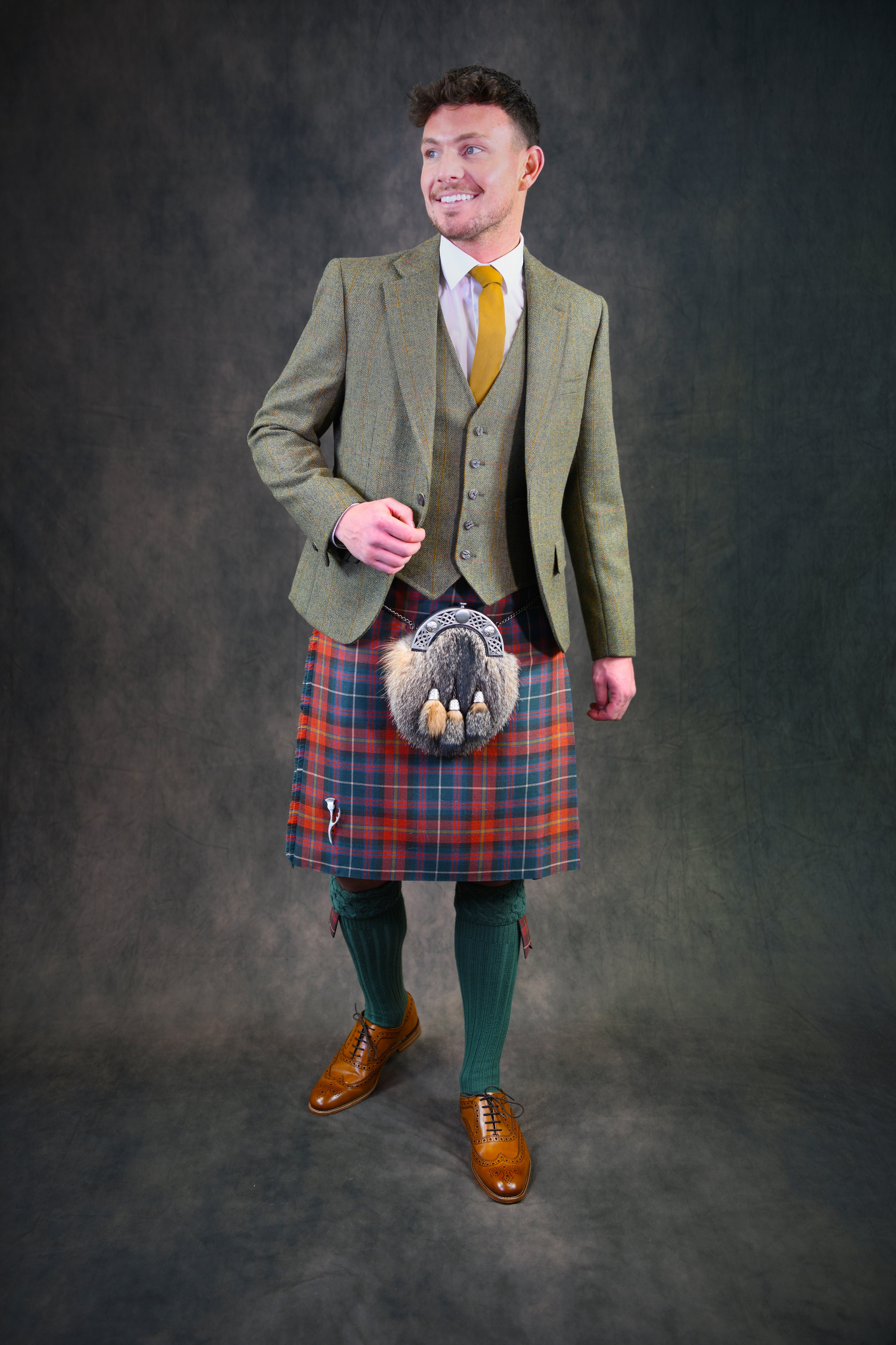 8 Yard Machine Sewn Kilt - Authentic Irish County Tartans for Men | Traditional Scottish Highland Dress for Weddings, Festivals & Celtic Events