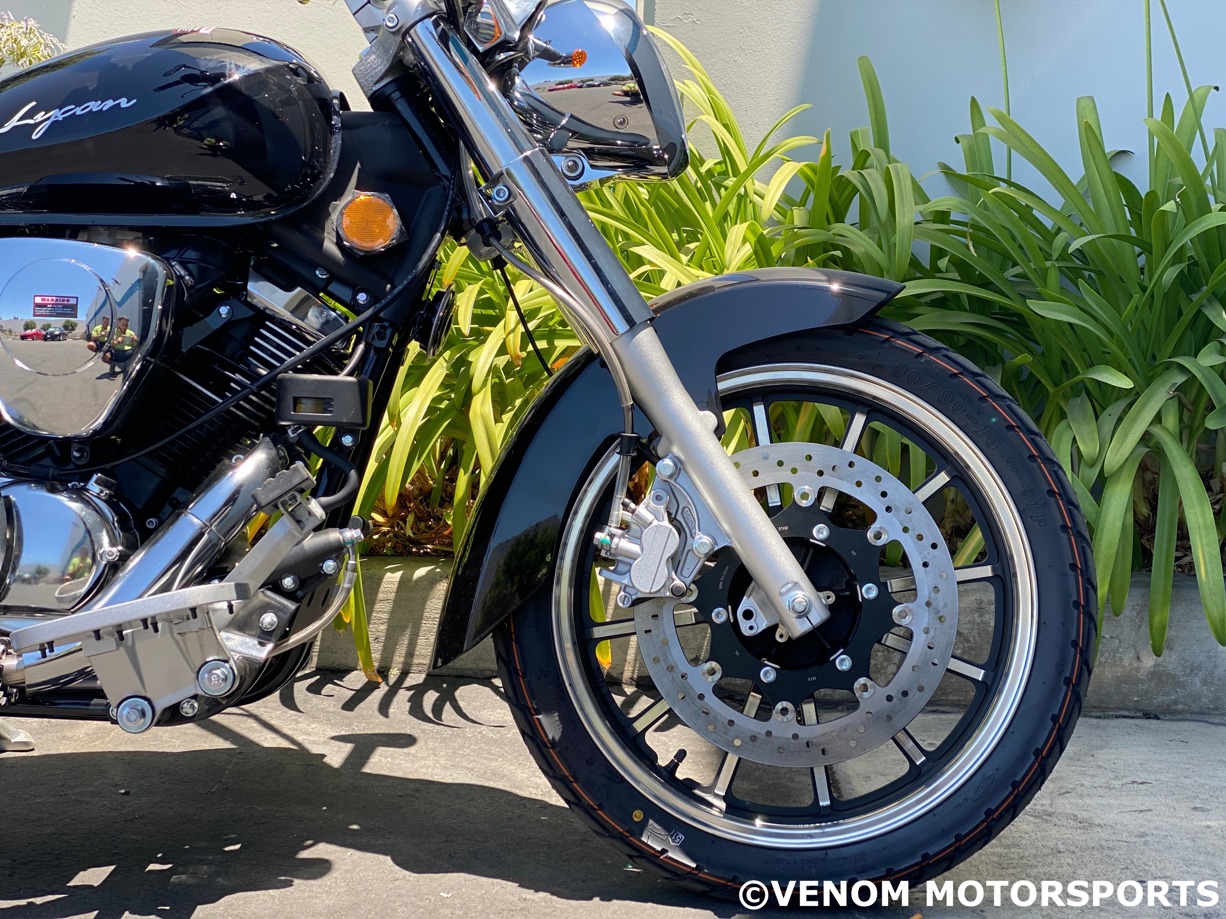 Lifan Lycan 250cc V-Twin Fuel Injected Chopper Motorcycle - 5-Speed Manual Transmission for Cruising & Urban Commuting