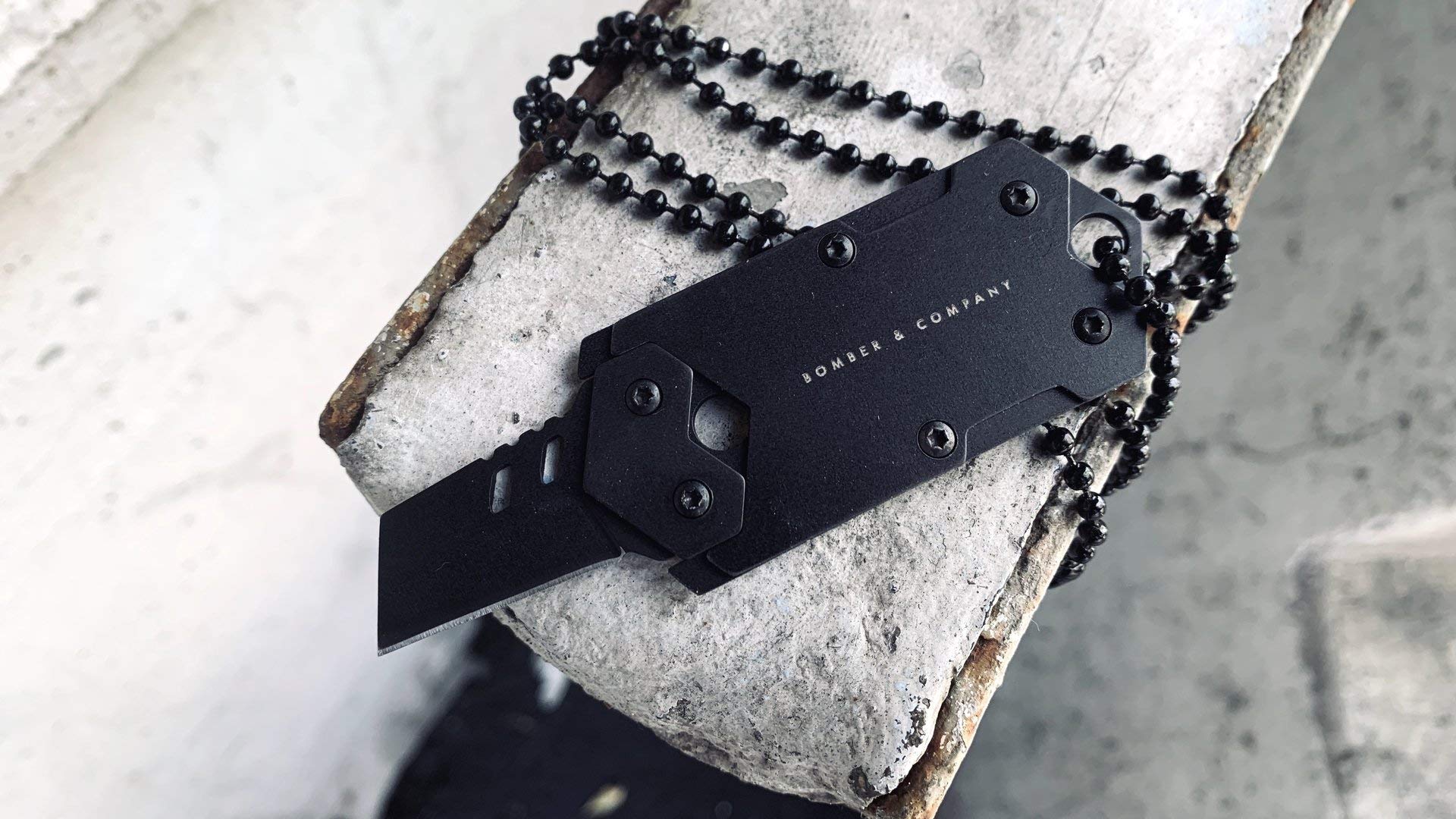 ZCYINGQ B-2 Military Dog Tag Knife - Stainless Steel Survival Knife with Neck Chain - Perfect for Outdoor Camping, Hiking, and Emergency Preparedness