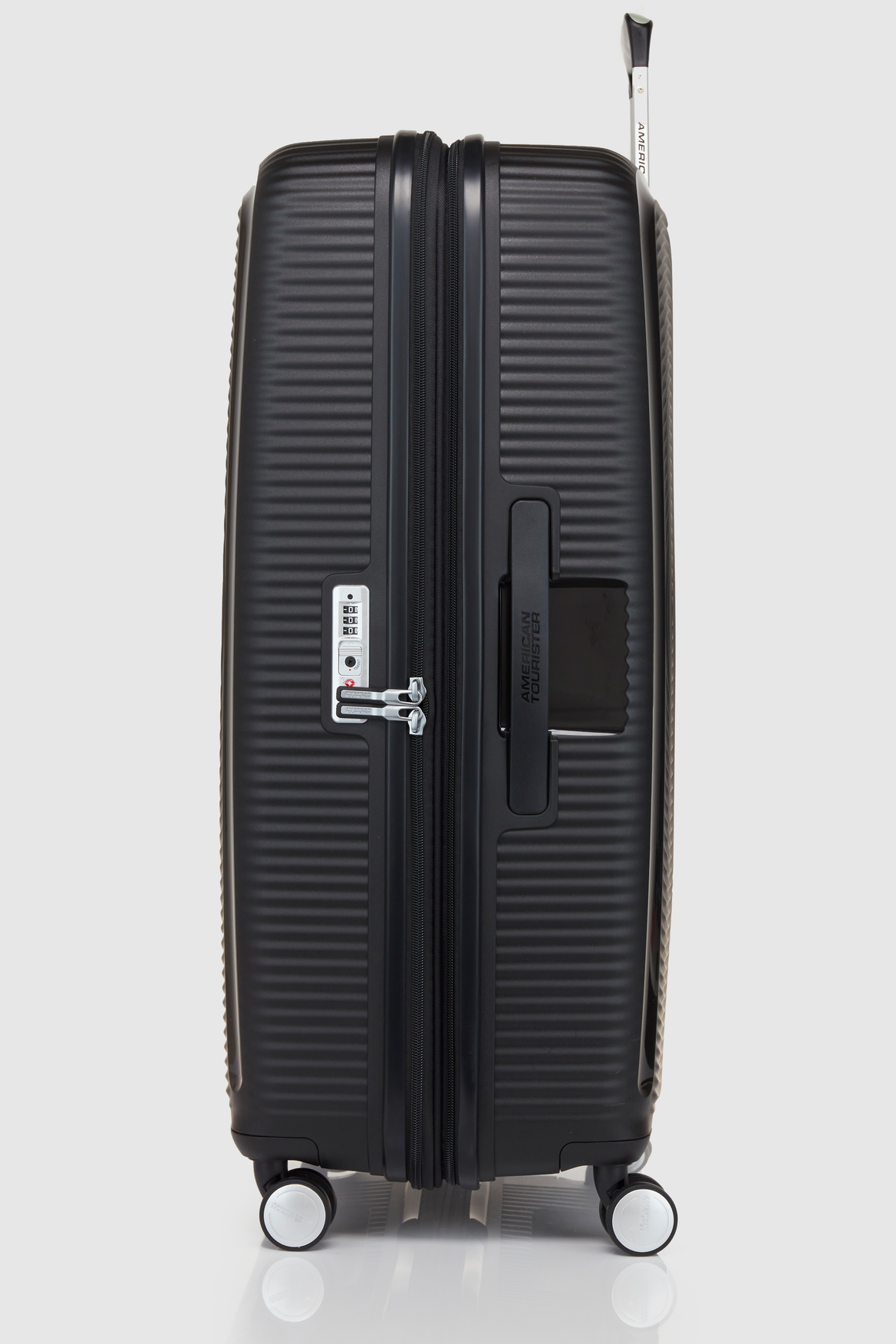 Curio 2 80cm Luggage Suitcase - Lightweight Spinner Carry-On for Travel, Business Trips & Vacations | Durable Hardshell with TSA Lock & 360° Wheels