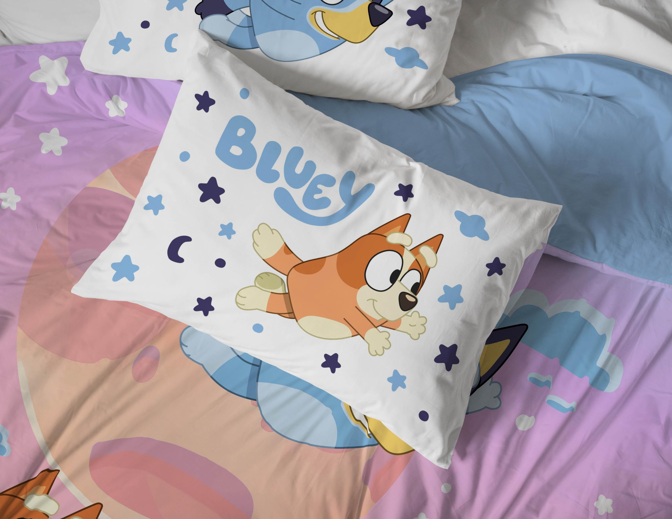 Jay Franco Bluey & Bingo 7-Piece Kids Comforter Set - Super Soft Clouds & Stars Bedding Includes Sheet Set & Pillow Covers - Perfect for Boys & Girls Bedrooms, Sleepovers & Nursery Decor