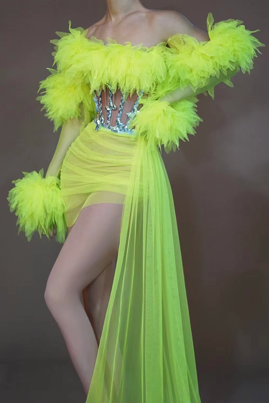Elegant Green Mint Sequin Party Dress for Prom, Birthday & Homecoming - Sparkling Bella Ciao Gown for Special Occasions & Evening Events