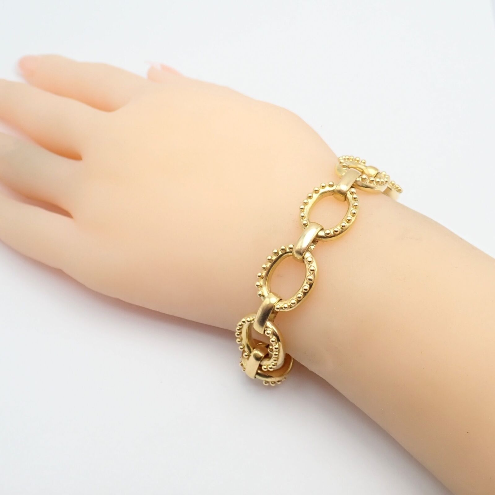 Authentic Elizabeth Locke 18k Yellow Gold Sapphire Medium Link Toggle Bracelet - Elegant Jewelry for Women, Perfect Gift for Anniversary, Birthday & Special Occasions