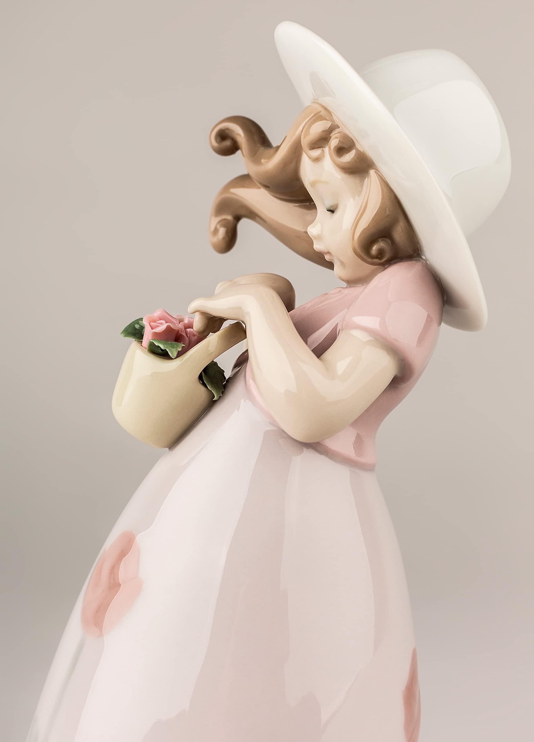 LLADRÓ Little Rose Girl Porcelain Figurine - Handcrafted Collectible for Home Decor & Gift Giving | Perfect for Shelves, Desks & Display Cabinets