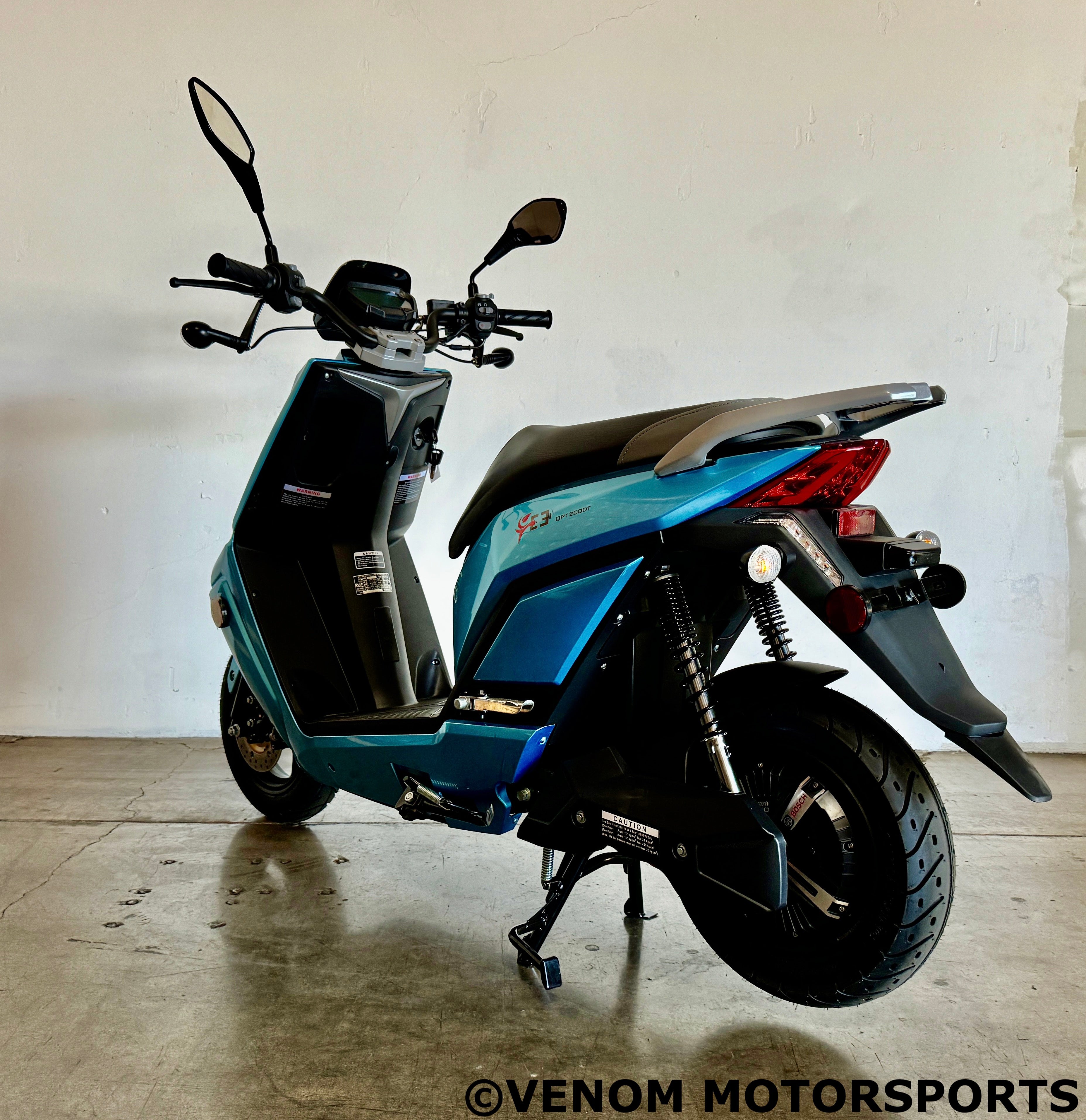 Lifan E3 1200W Electric Scooter with Bosch Motor | 60V Lithium Battery | High-Speed Commuter Scooter for Adults | Perfect for Urban Travel & Short Commutes