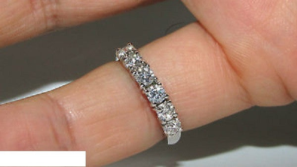 1.00 Carat Round Cut Diamond Band Ring - Modern A+ G/VS Quality for Engagement, Wedding & Anniversary Gifts