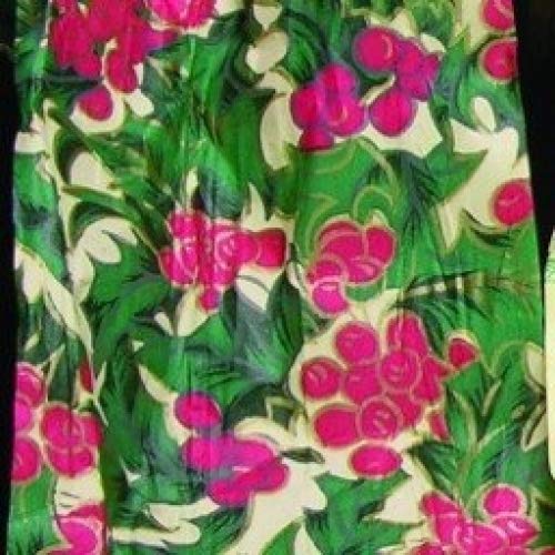 Christmas Mistletoe Print Semi Crush Paper Craft Ribbon - 4 Inch x 100 Yards Red & Green Holiday Decoration for Gift Wrapping, Tree Trimming & DIY Crafts