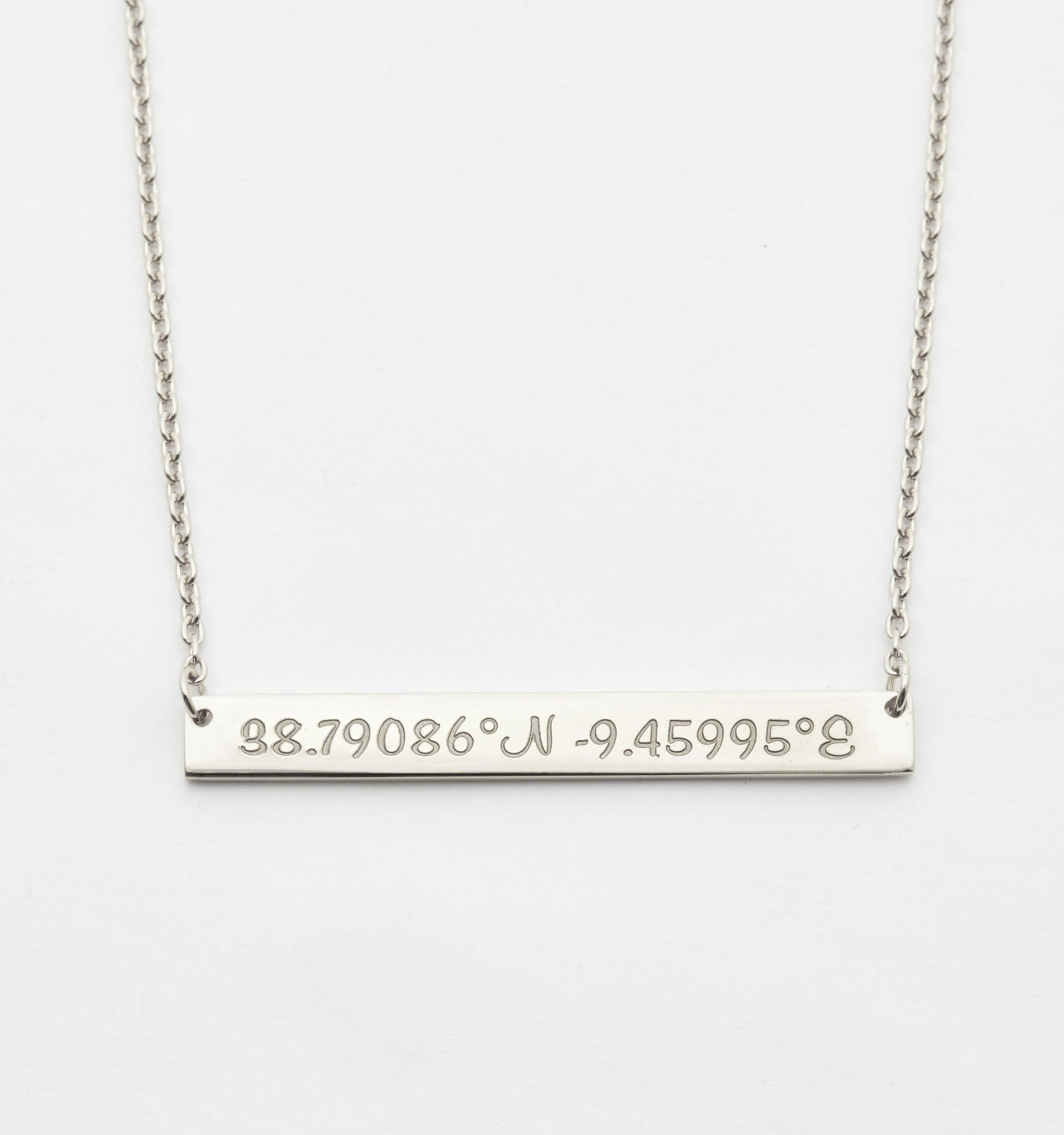 Personalized Small Bar Name Necklace - Custom Gold or Silver Nameplate Necklace for Women - Perfect Gift for Birthday, Anniversary, Valentine's Day