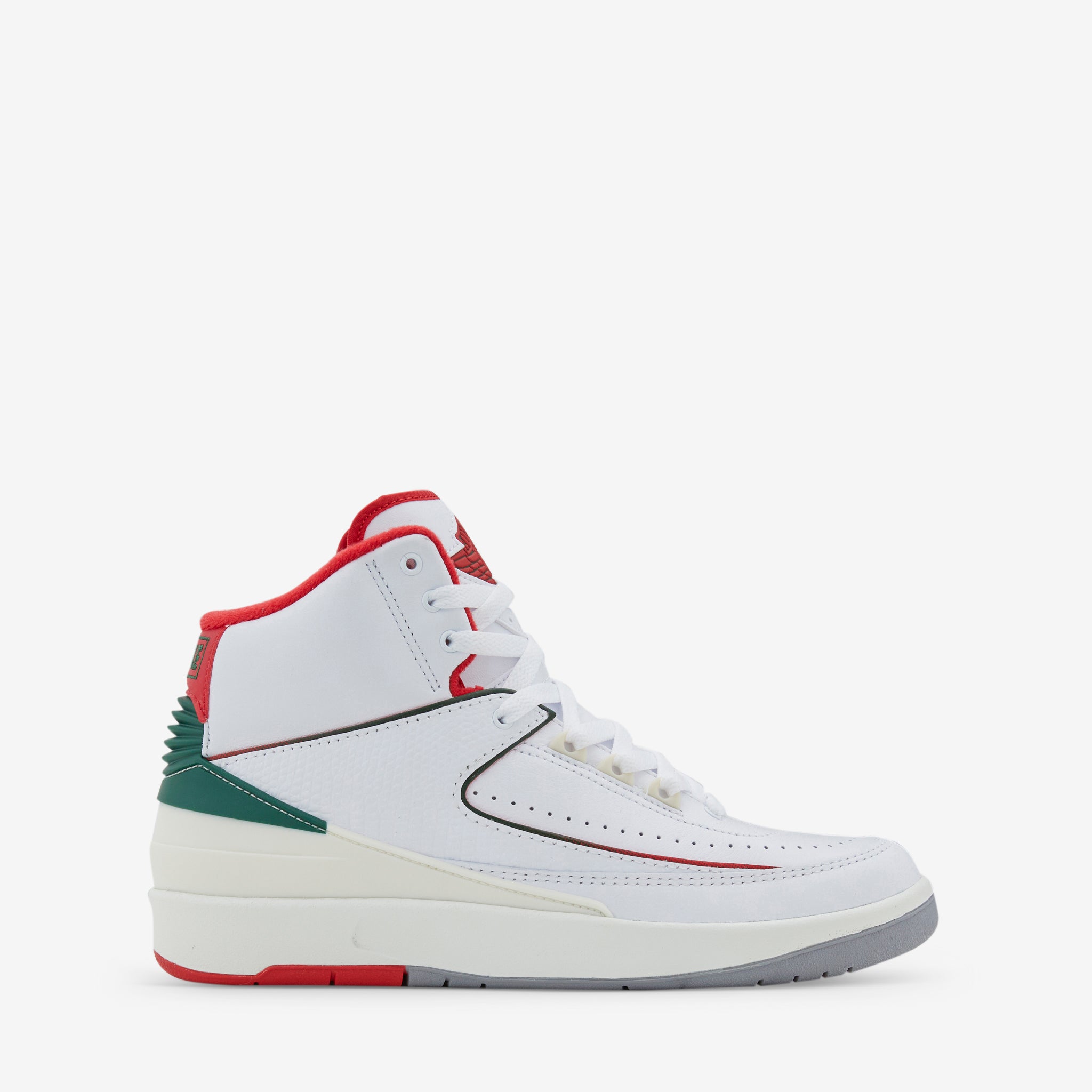 Air Jordan 2 Retro Men's Basketball Shoes - White/Fire Red/Sail | Classic Retro Sneakers for Men | Perfect for Casual Wear, Street Style & Sneaker Collectors