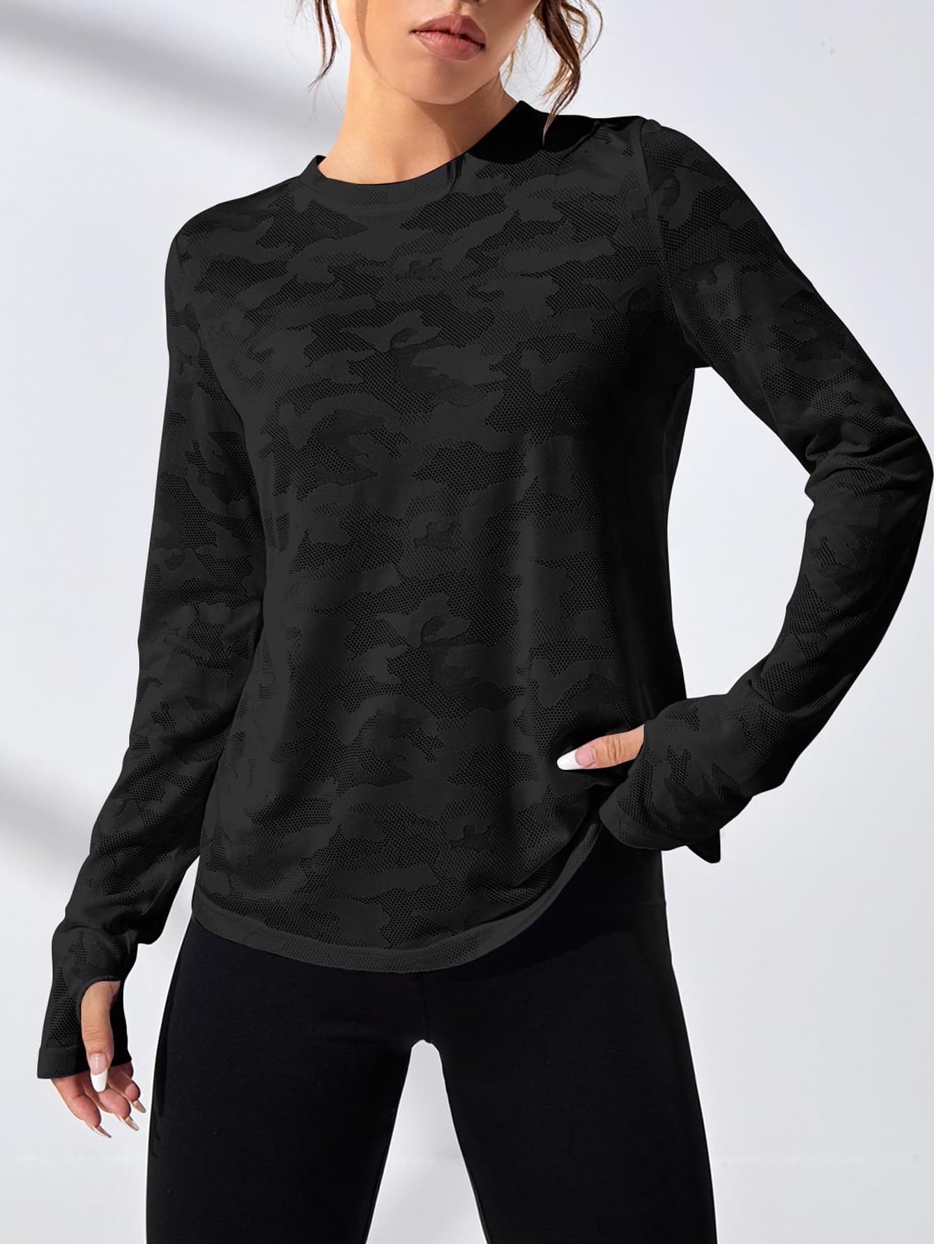 SweatyRocks Women's Lightweight Long Sleeve Workout Shirt - Criss Cross Back Activewear Top for Yoga, Gym & Running - Moisture Wicking Athletic Tee for Women's Fitness & Training