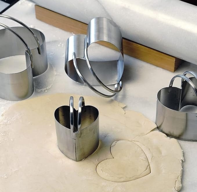 Heart-Shaped Biscuit Cutter Set of 4 - Stainless Steel Cookie Cutters for Baking, DIY Crafts, Valentine's Day & Holiday Treats