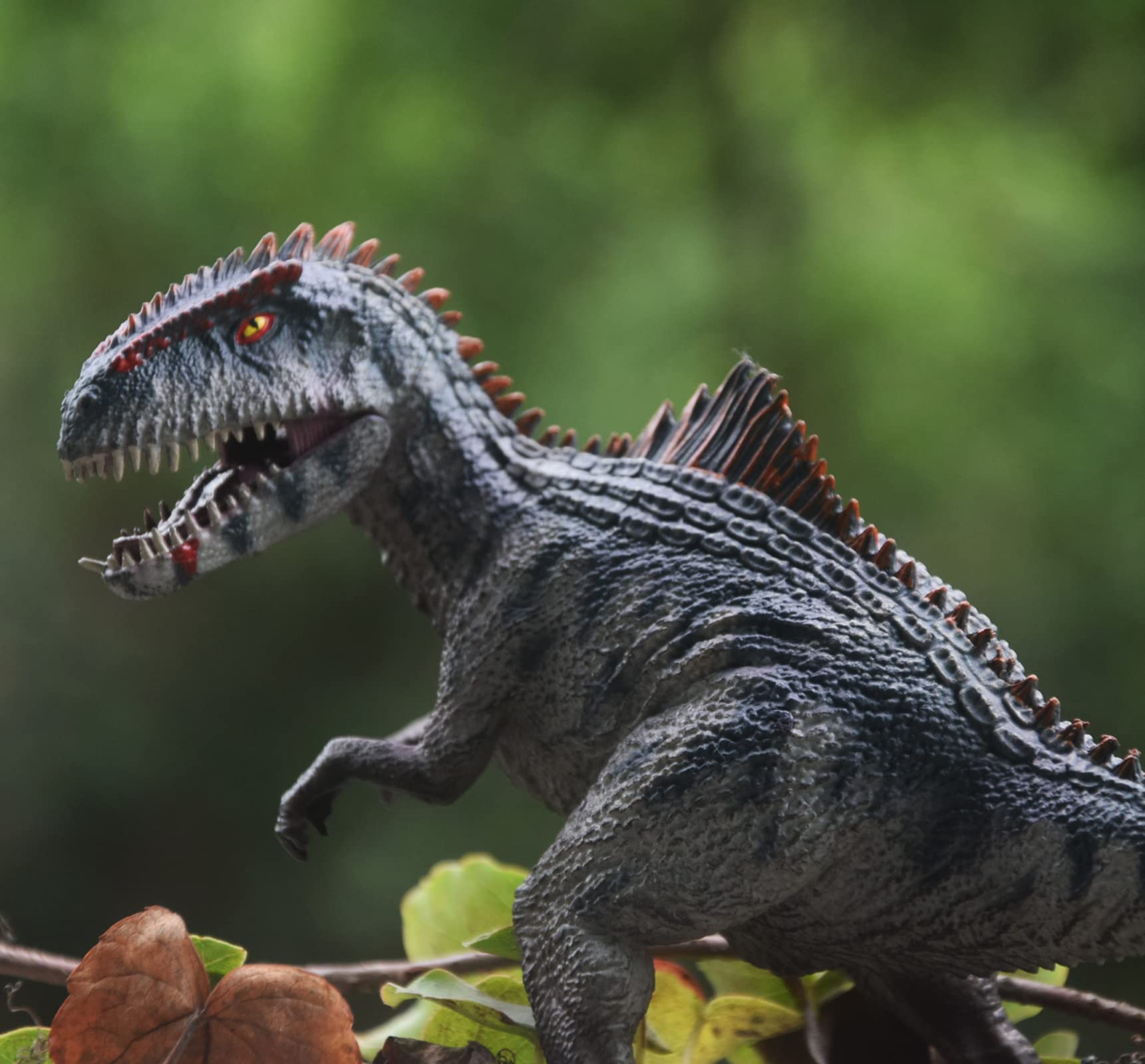 Giganotosaurus Dinosaur Toy with Movable Jaw - 9