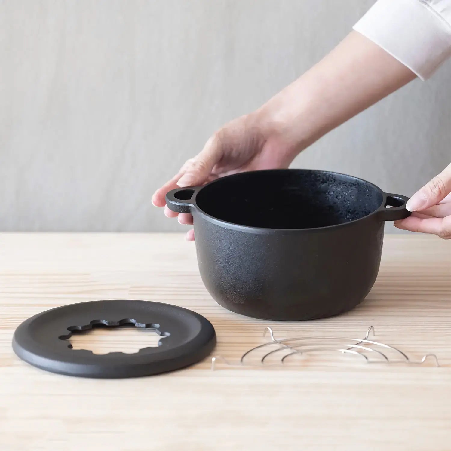 Premium Iwachu Cast Iron Tempura & Fondue Pot Set - Japanese Cookware for Deep Frying, Hot Pot, and Cheese Fondue - Perfect for Home Cooking, Entertaining & Japanese Cuisine Lovers