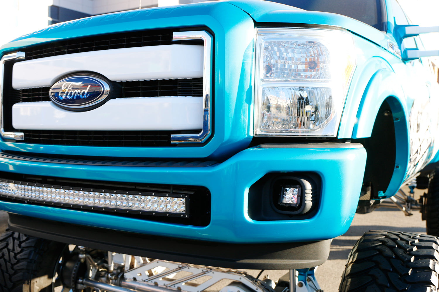 240W 40-42 Inch LED Light Bar with Lower Bumper Bracket for 2011-2016 Ford F250 F350 Super Duty Trucks - Off-Road, Camping & Night Driving Lighting Upgrade