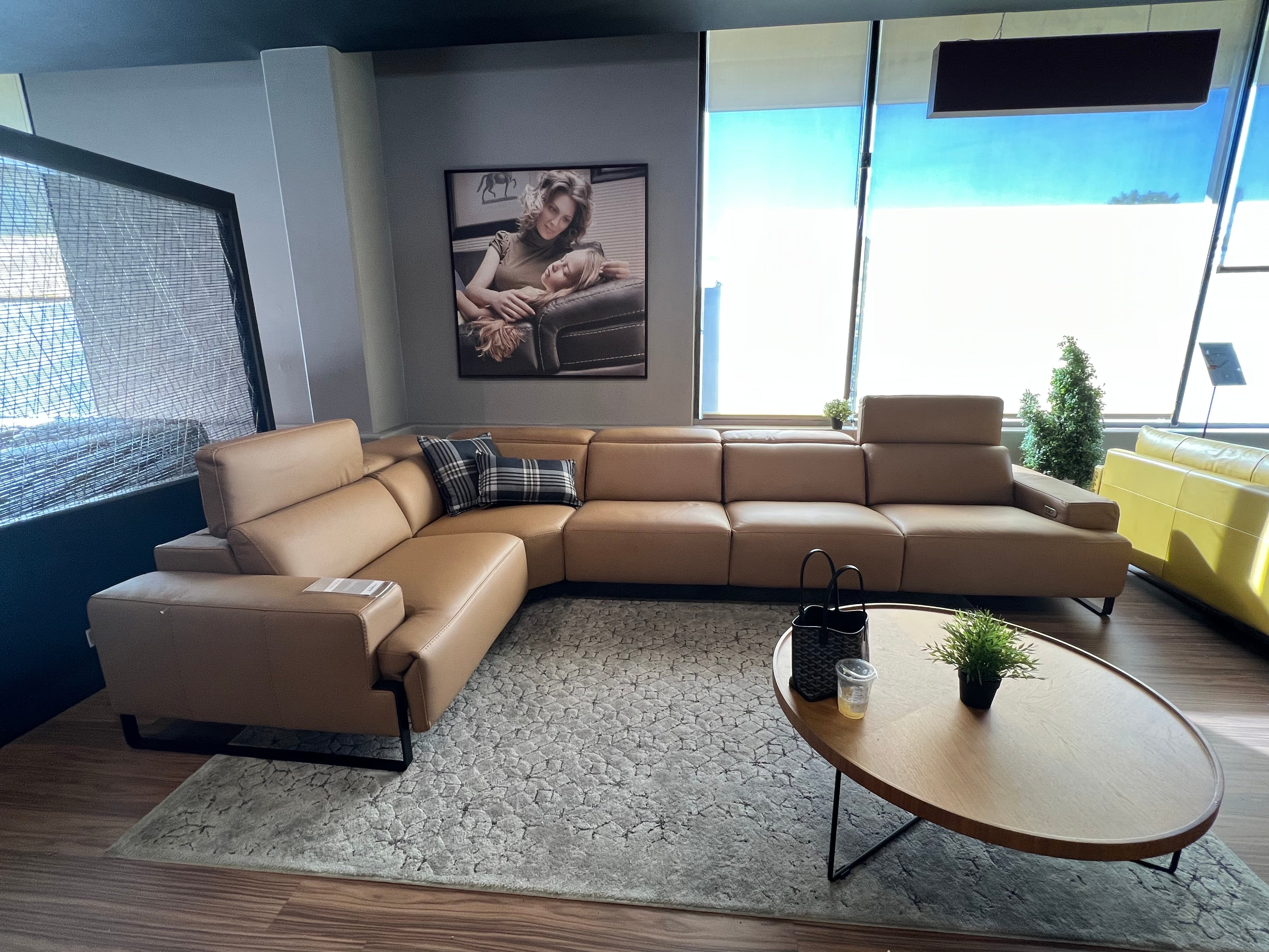 INCANTO I768 5-Piece Sectional Sofa with 3 Power Recliners - Modern L-Shaped Living Room Furniture for Home Theater & Family Gatherings